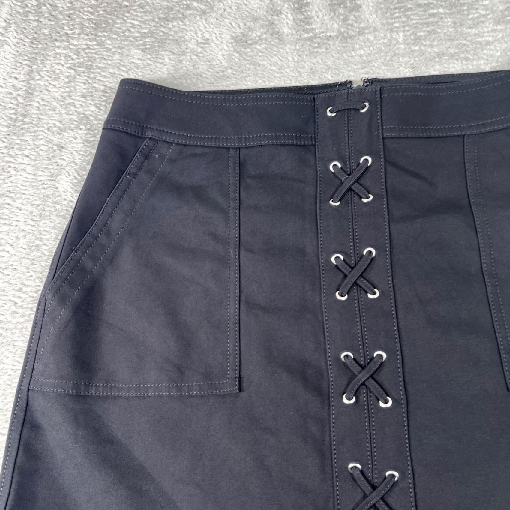 Express Y2K Express Mini Skirt Womens 12 Lace Up Front Pockets Grunge Mall Goth Black Polyester Cotton Blend Spandex Short Zip Size 34" / US 12 / IT 48 - 4 Thumbnail