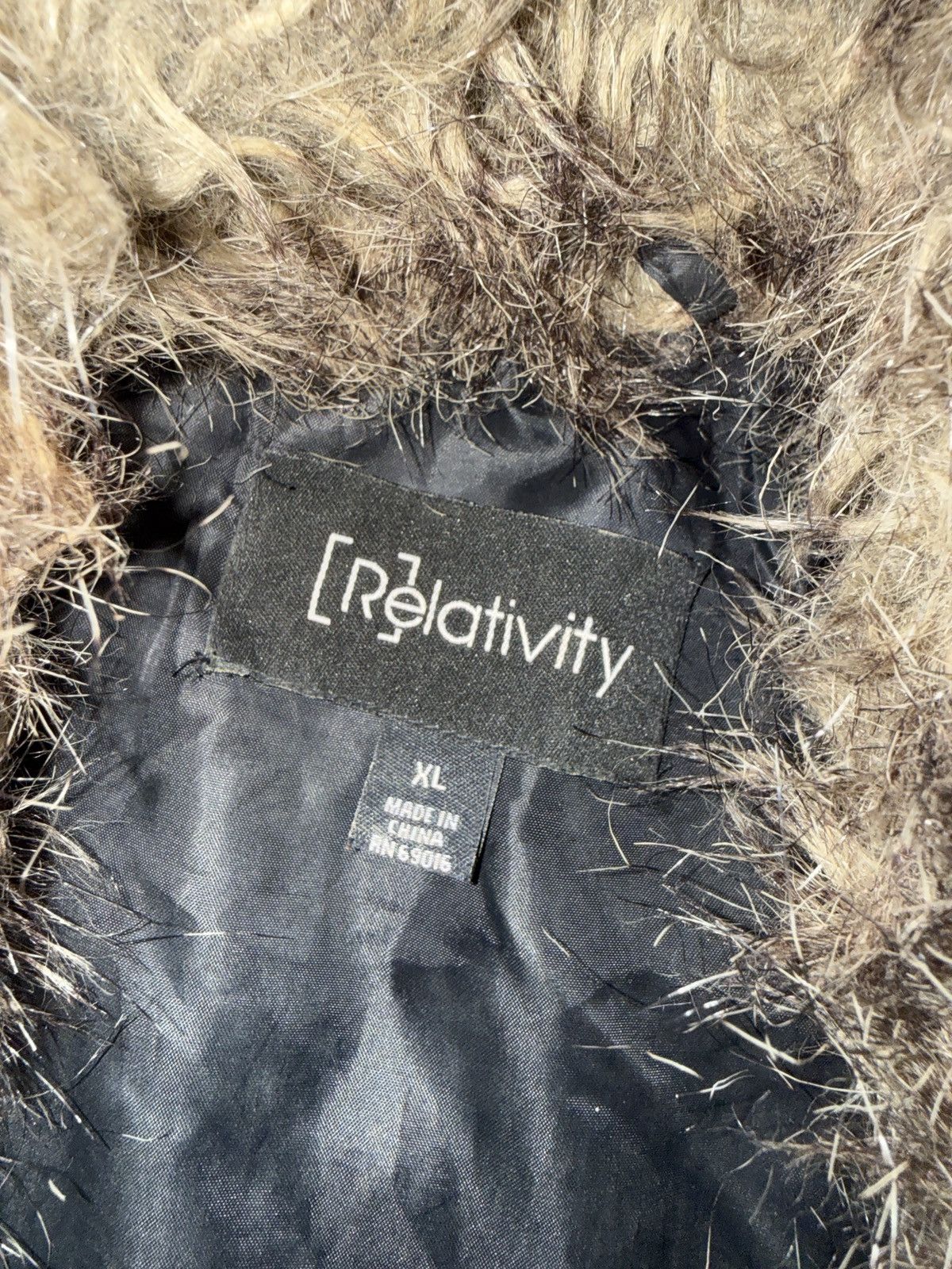 Vintage vintage relativity faux fur vest Size US XL / EU 56 / 4 - 3 Thumbnail