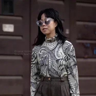 Dries Van Noten Dries Van Noten Peacock Pattern Printed Mock Neck Top Size XS / US 0-2 / IT 36-38 - 3 Thumbnail