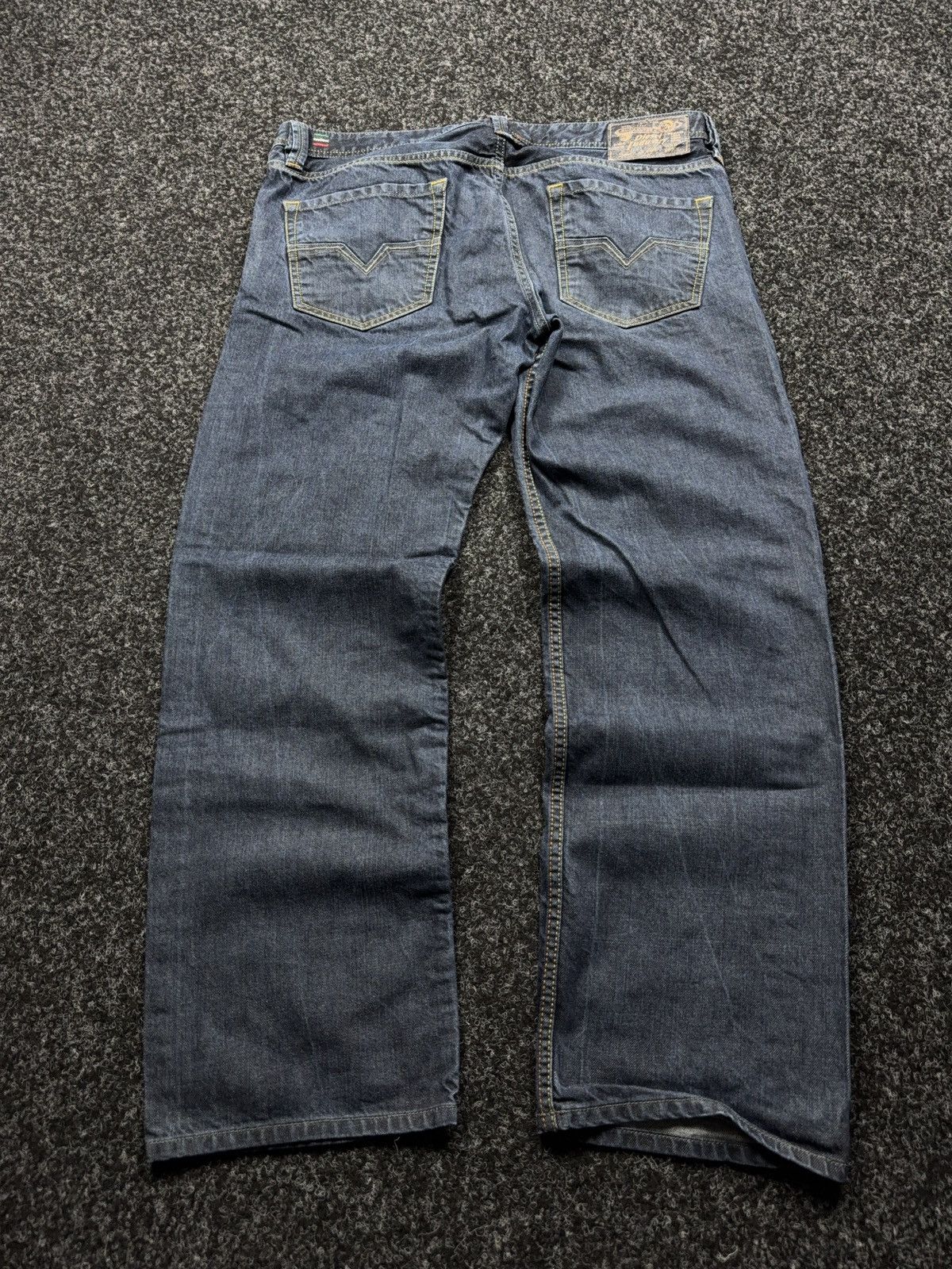 Diesel Luxury 00s Diesel Larkee Regular Straight Denim Retro Jeans Size US 36 / EU 52 - 10 Thumbnail