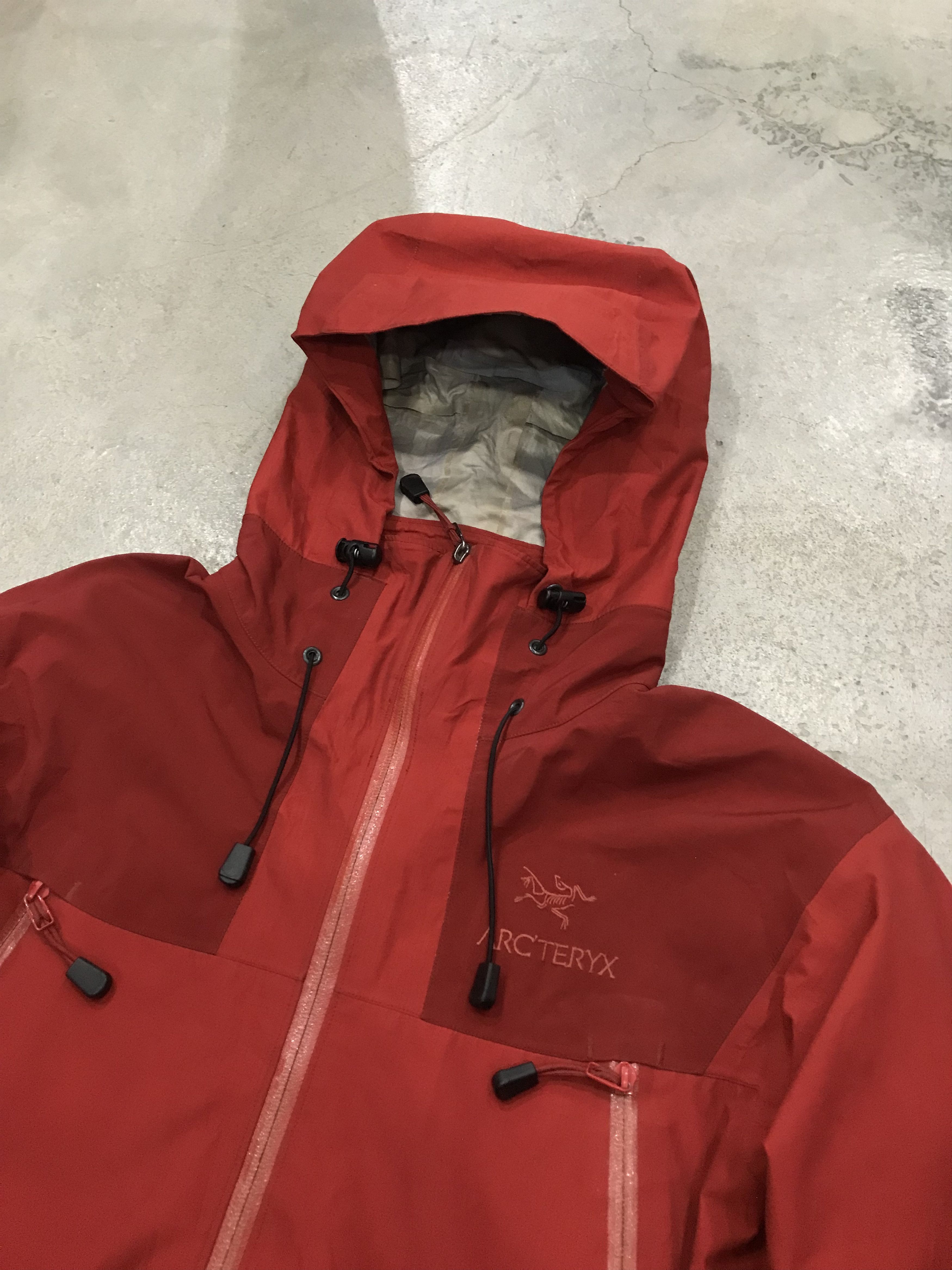 Arc'teryx ARC’TERYX GORE-TEX XCR JACKET Size M / US 6-8 / IT 42-44 - 2 Thumbnail