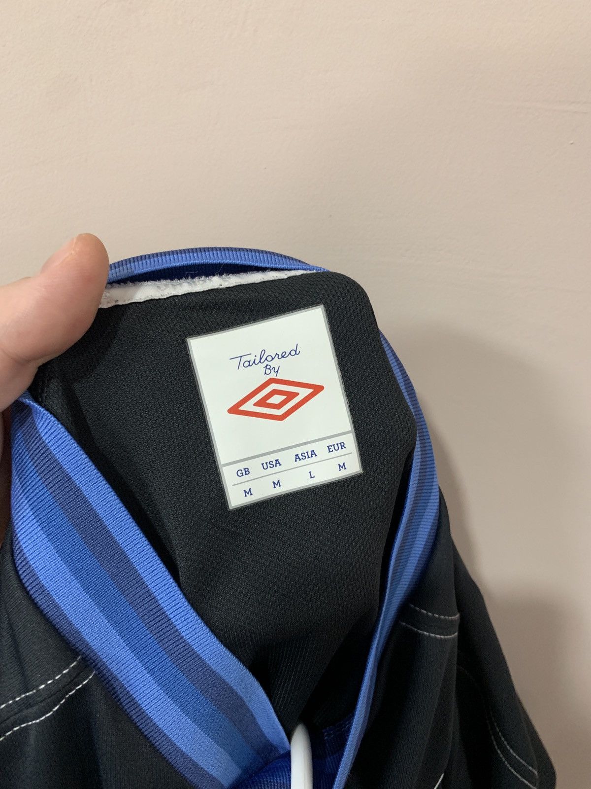 Umbro × Vintage England 2012 Football Shirt Umbro Soccer Jersey Retro Sz M Size US M / EU 48-50 / 2 - 6 Thumbnail