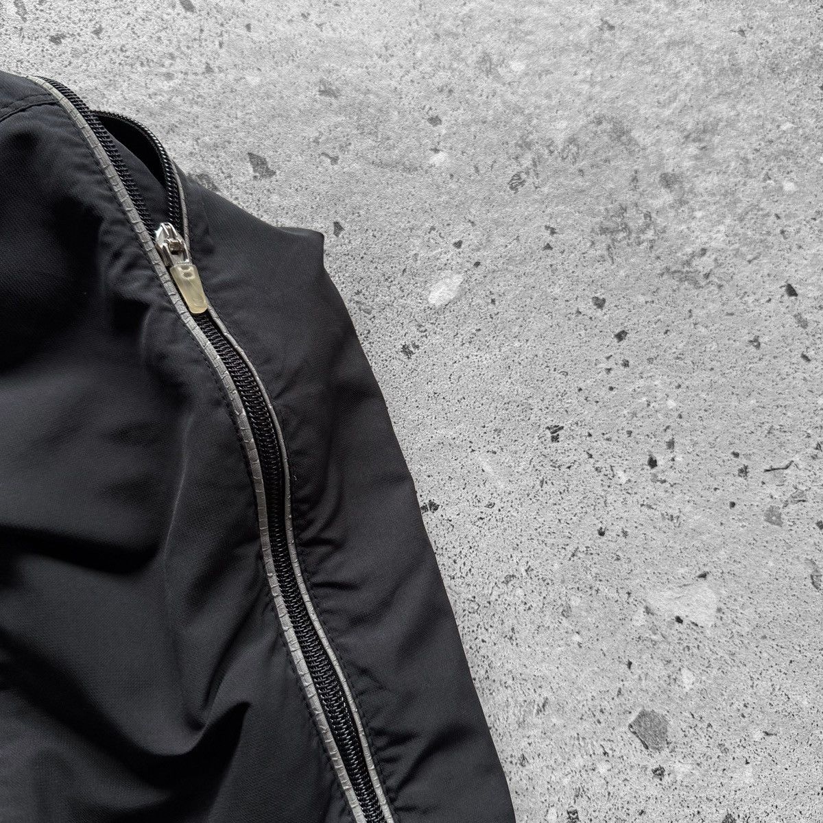 Nike × Vintage Nike Womens Vintage DriFIT Black Full Zip Y2K Jacket Running Size S / US 4 / IT 40 - 5 Thumbnail