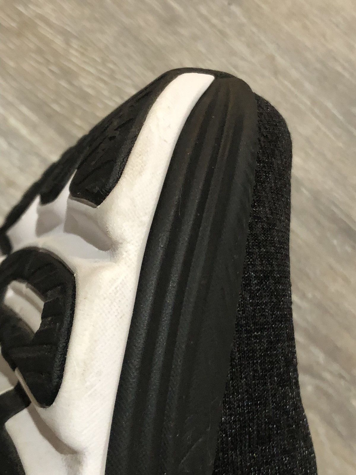 Hoka Hoka Gaviota 5 1134235 BWHT Size US 9 / IT 39 - 17 Thumbnail