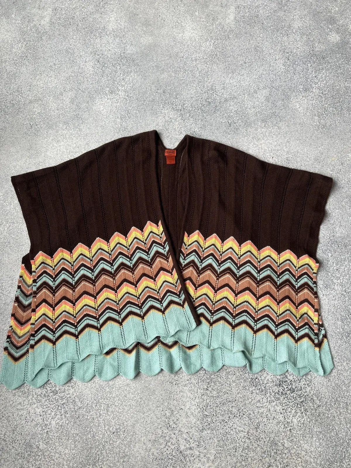 Designer × Missoni × Vintage Vintage women’s zig zag fringed Missoni poncho Size M / US 6-8 / IT 42-44 - 4 Thumbnail