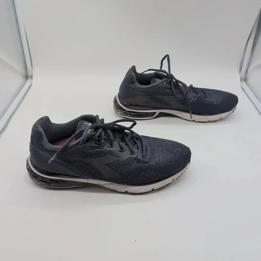 Diadora Diadora Mythos Blushield Hip 3 W sz 10 Navy Blue running s Size US 10 / IT 40 - 5 Thumbnail