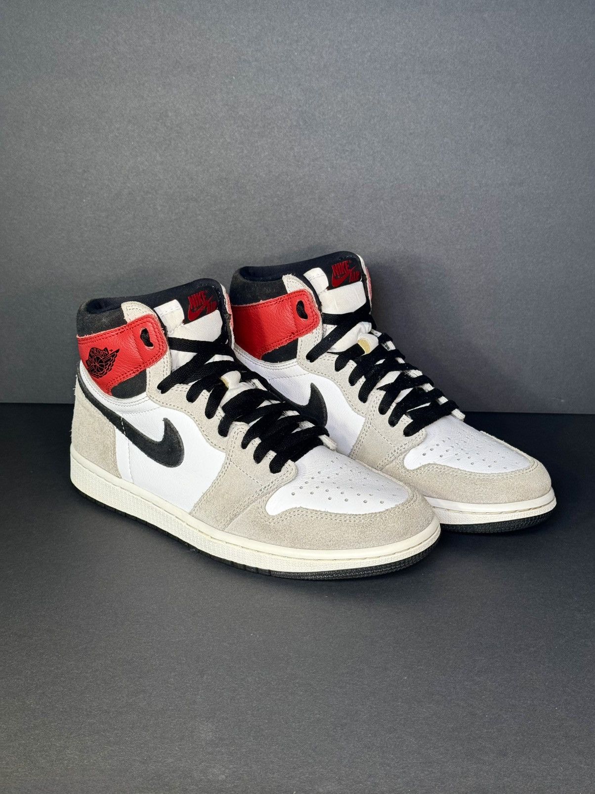 Jordan Brand Jordan 1 Retro High OG Light Smoke Gray 2020 Size US 8.5 / EU 41-42 - 2 Thumbnail