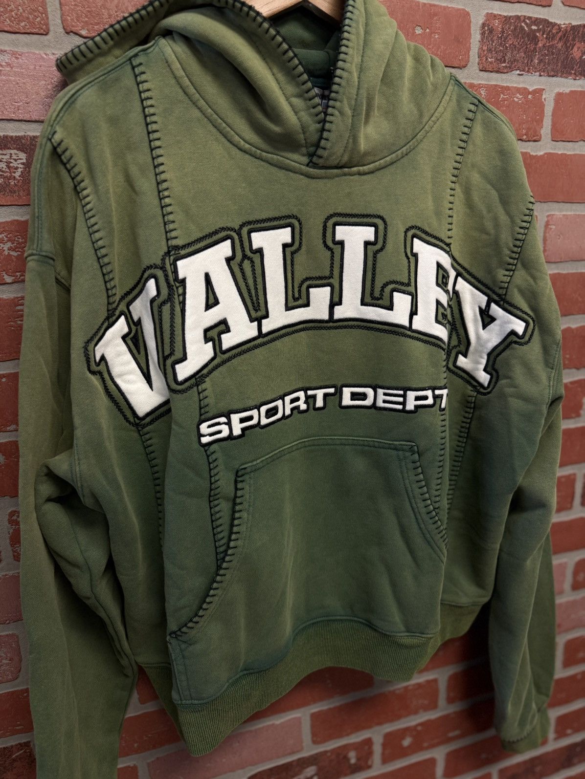 Vale Valley Green Pullover Hoodie Size XL (NEW) Size US XL / EU 56 / 4 - 5 Thumbnail