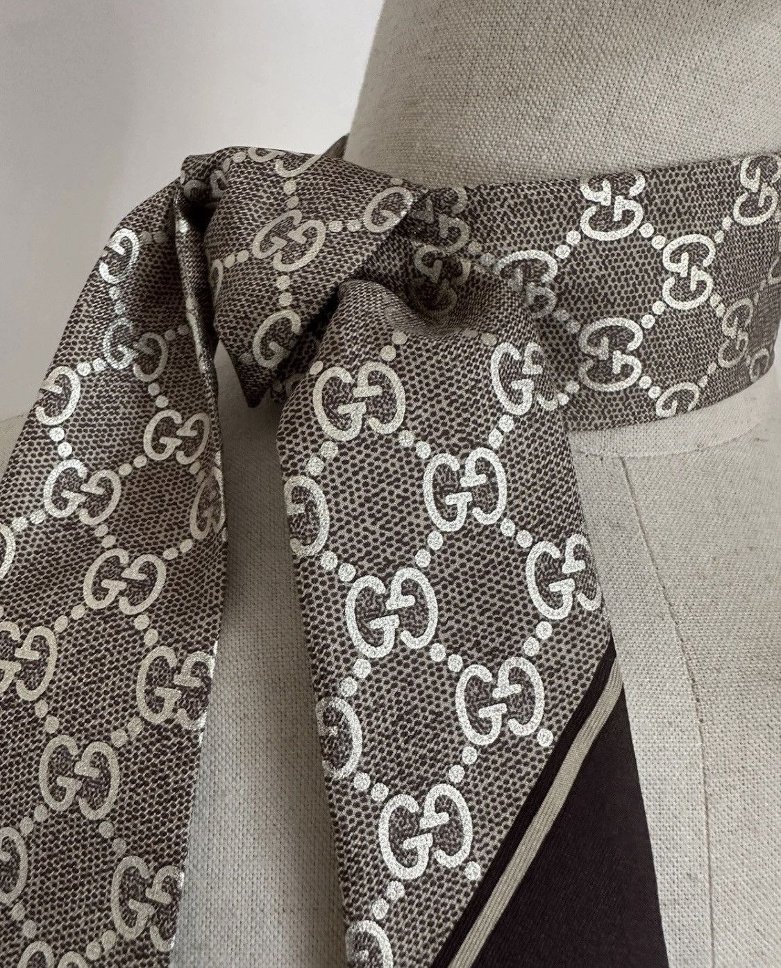 Gucci Gucci Bandeau Silk Scarf Brown GG Logo 5/120cm! Size ONE SIZE - 7 Thumbnail