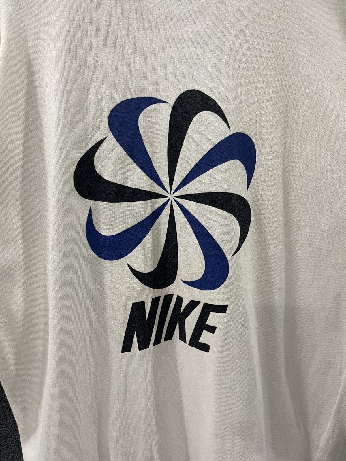 Nike Vintage Nike Pinwheel V-neck Sweatshirt Size US XL / EU 56 / 4 - 6 Thumbnail