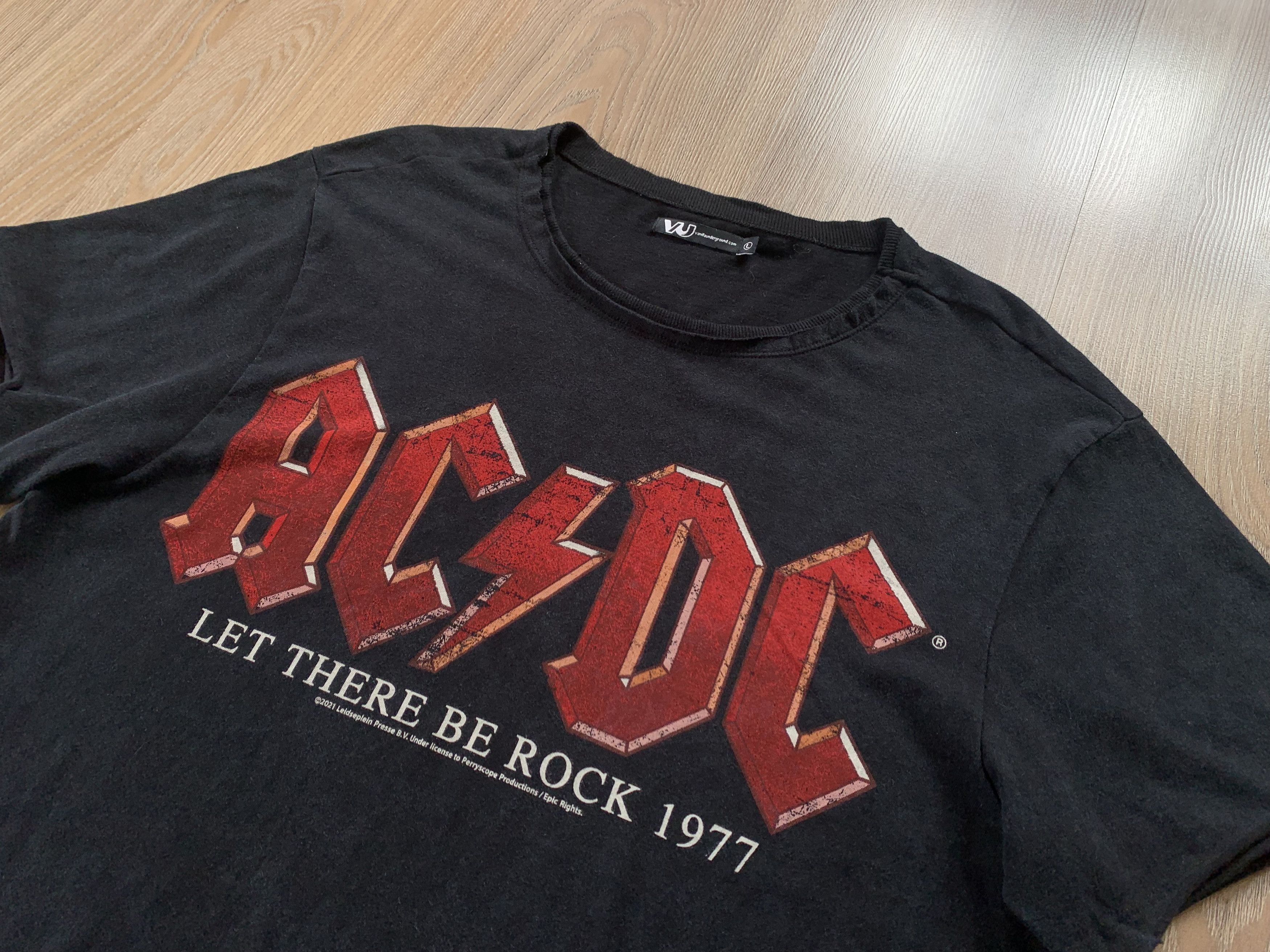 AC/DC × Band Tees × Vintage AC/DC Tie Dye Cotton T Shirt 2023 Size US L / EU 52-54 / 3 - 4 Thumbnail
