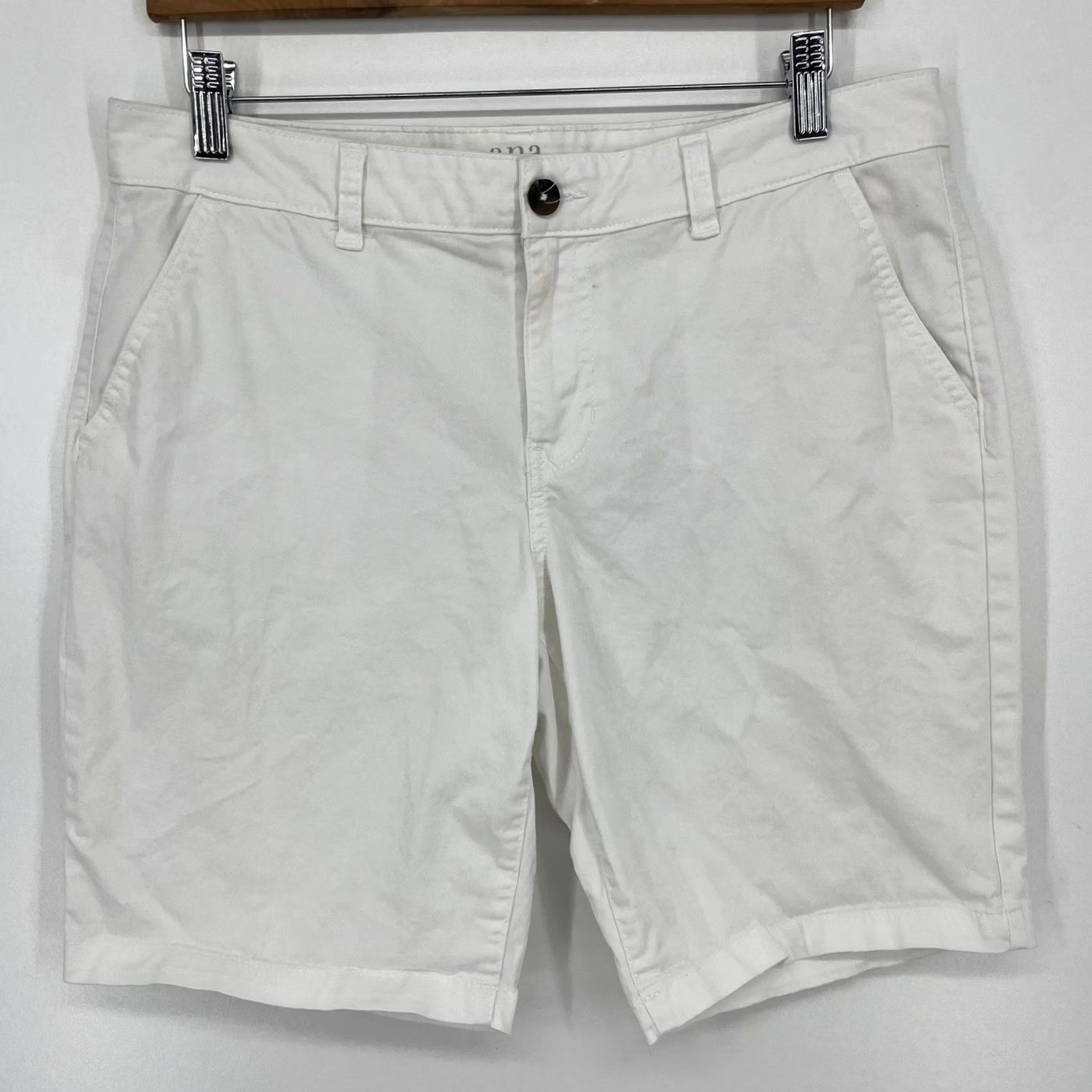 Vintage ana A New Approach Bermuda Shorts White Stretch Cotton Casual Womens Size 8 Quiet Vintage? (Note: No, not vintage) Size 30" / US 8 / IT 44 - 2 Thumbnail