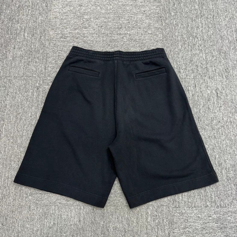 Givenchy Givenchy SizeL Graffiti Doll Heart Short Pants Size US 30 / EU 46 - 5 Thumbnail