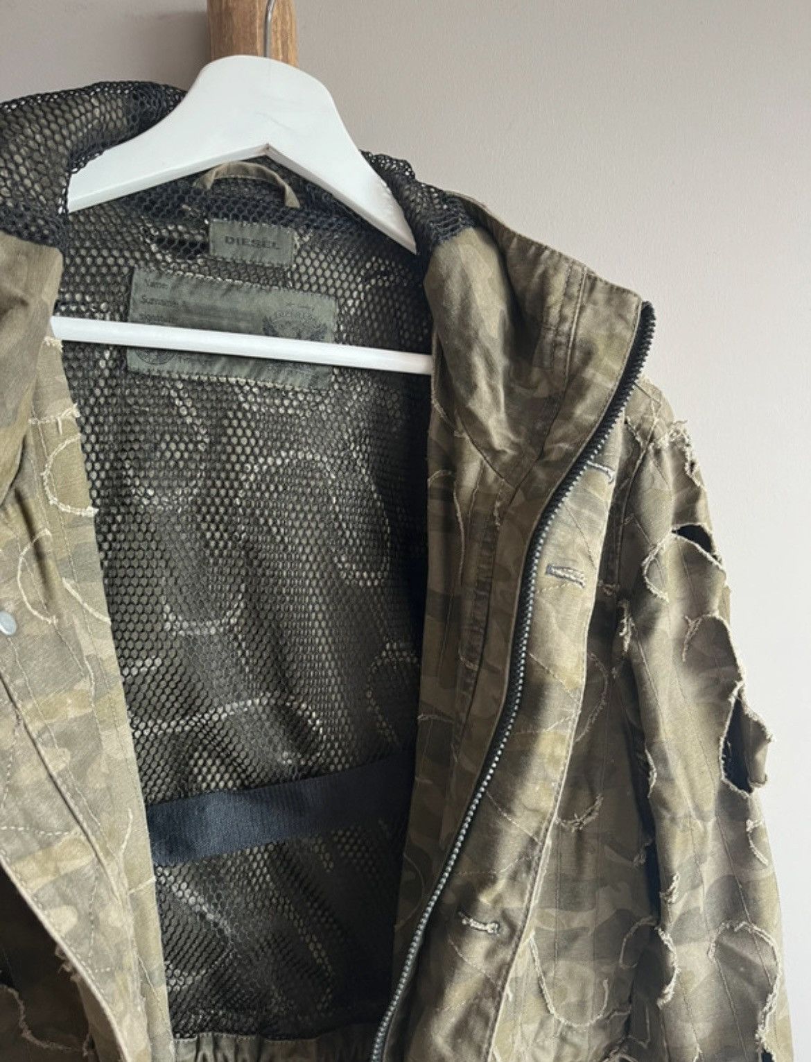 Diesel DIESEL J-LASER DISTRESSED CAMOUFLAGE Jacket - Size XL Size US XL / EU 56 / 4 - 2 Thumbnail