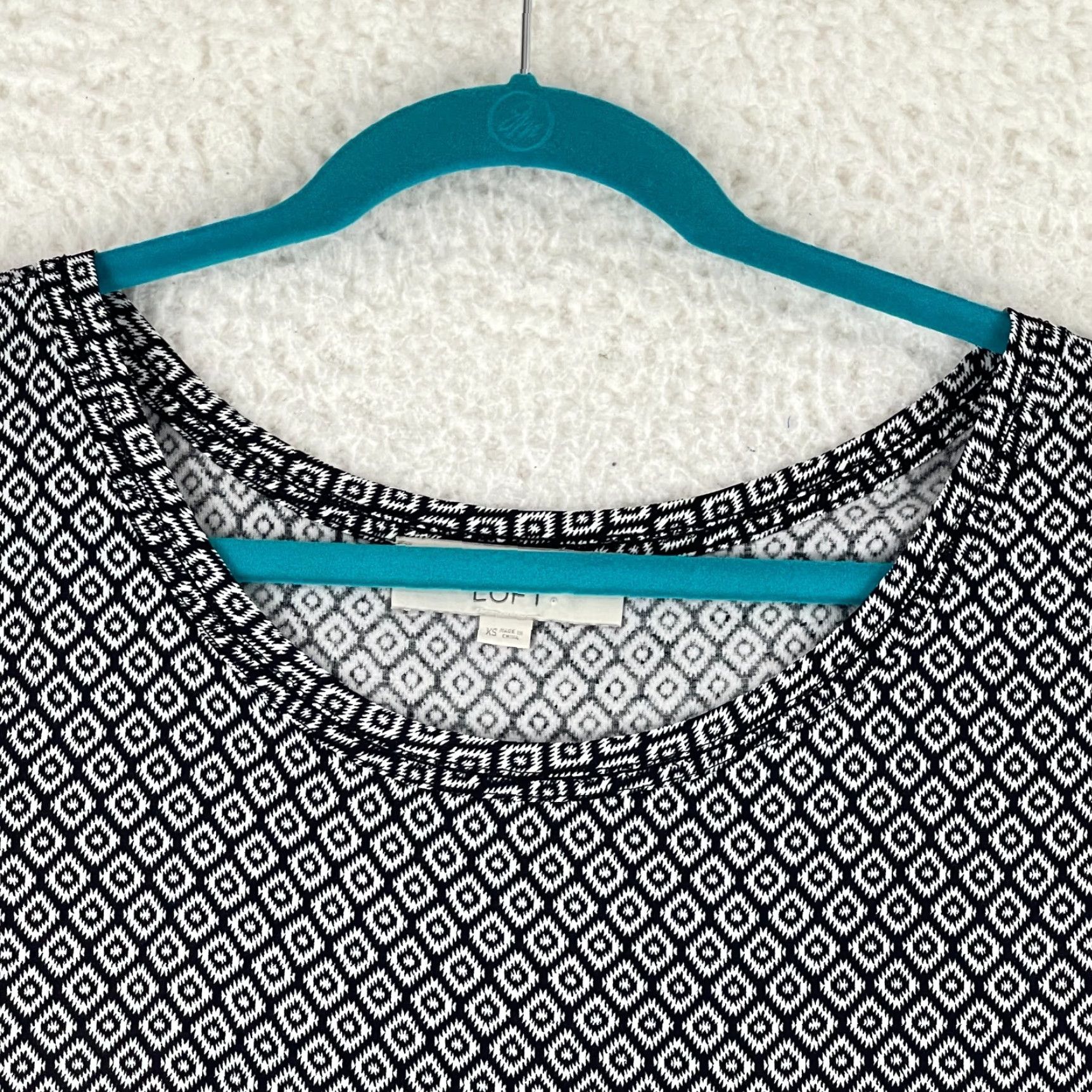 Ann Taylor Ann Taylor LOFT Shirt Womens XS Black White Geometric Print Pullover Size XS / US 0-2 / IT 36-38 - 2 Thumbnail