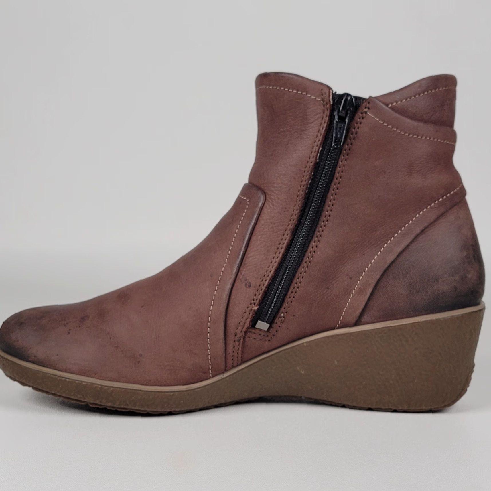 Ecco Ecco Boots Women Brown Leather Wedge Bootie Side Zip Comfort Size 39 US 8.5 Mid Heel Casual Travel Size US 9 / IT 39 - 4 Thumbnail