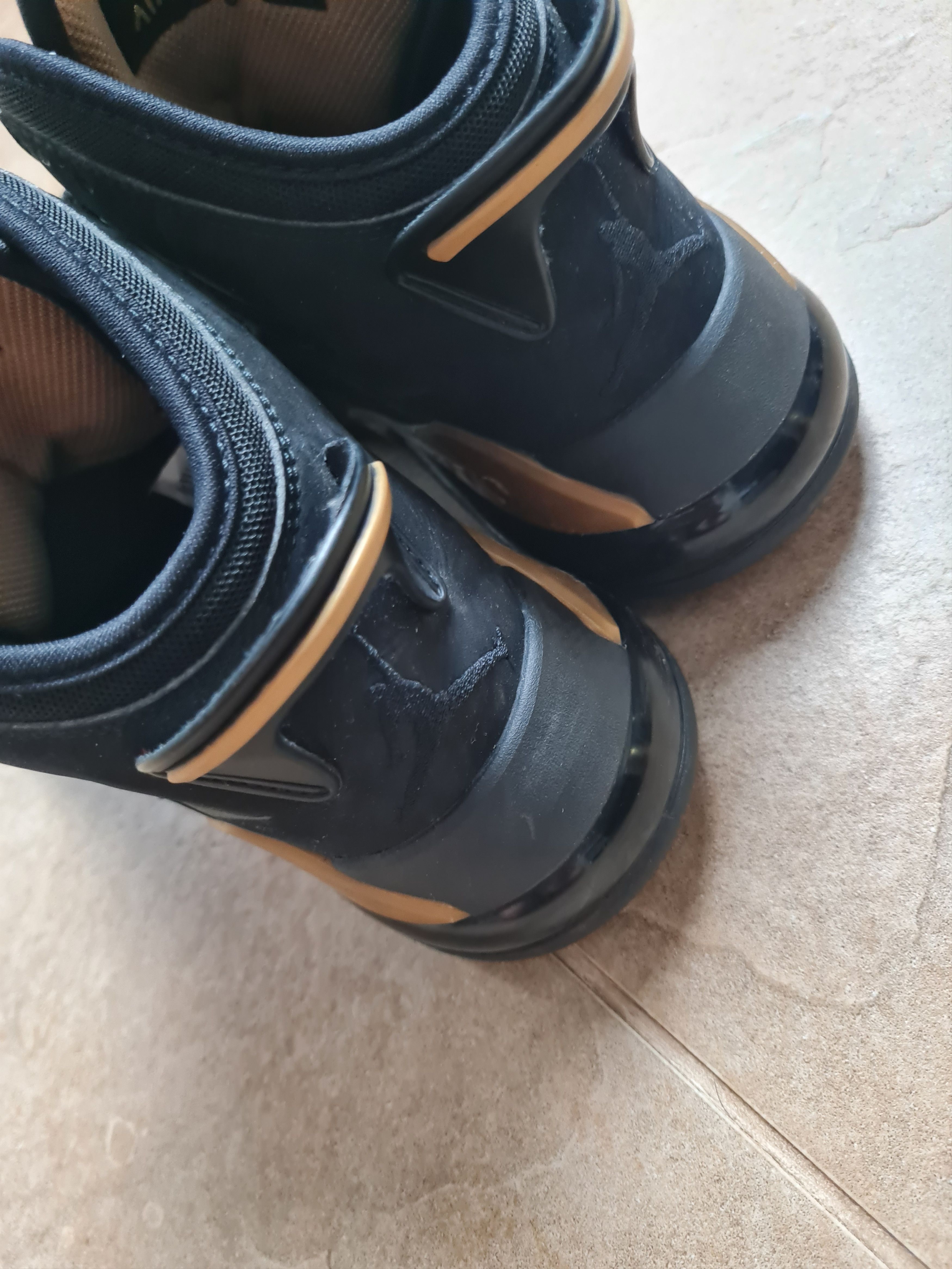 Nike Nike Air Jordan Mars 270 Mens Black/Gold CD7070-007 SZ US7 Size US 7 / EU 40 - 6 Thumbnail