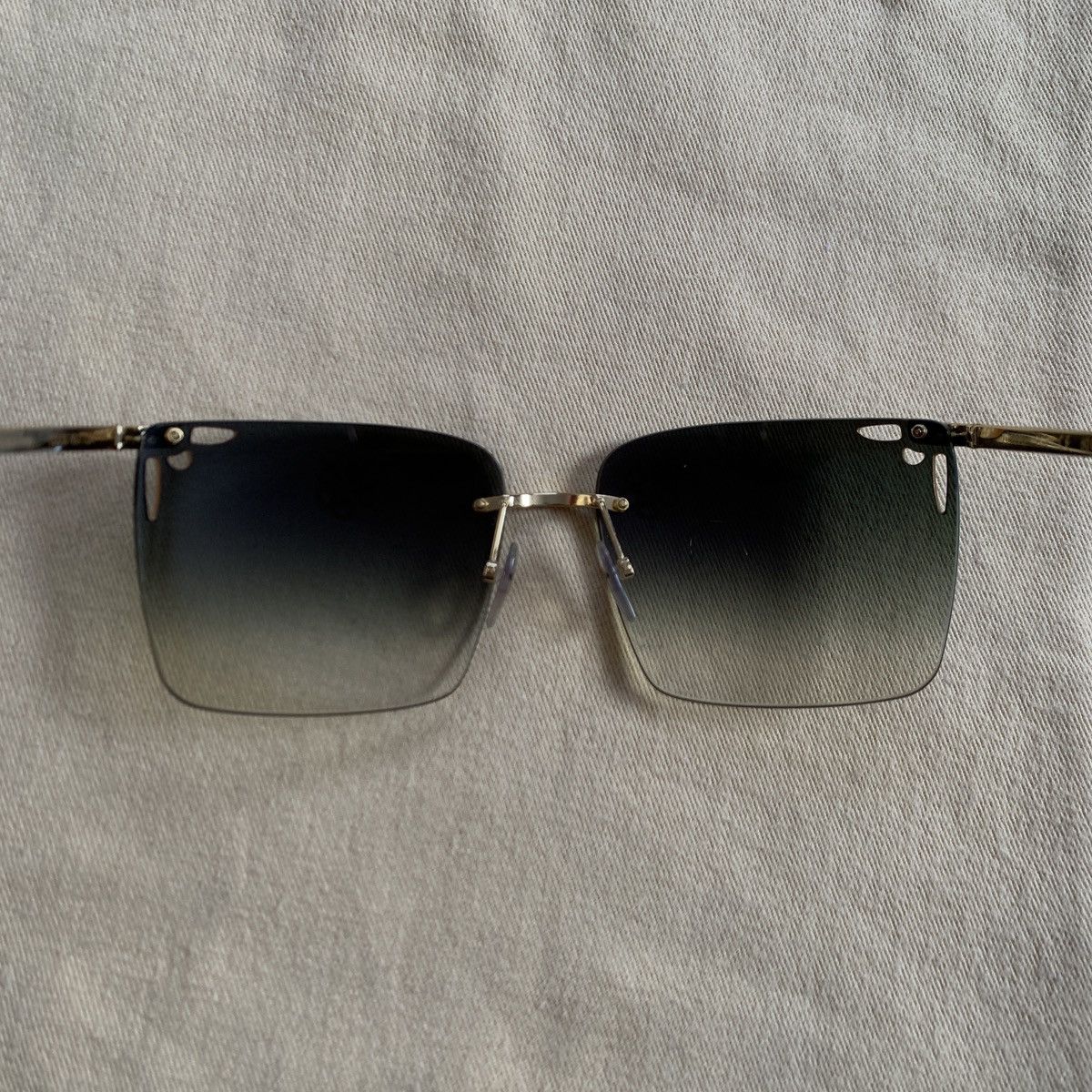 Louis Vuitton Louis Vuitton LV Monogram Gradient Z0589U Womens Sunglasses Size ONE SIZE - 11 Thumbnail