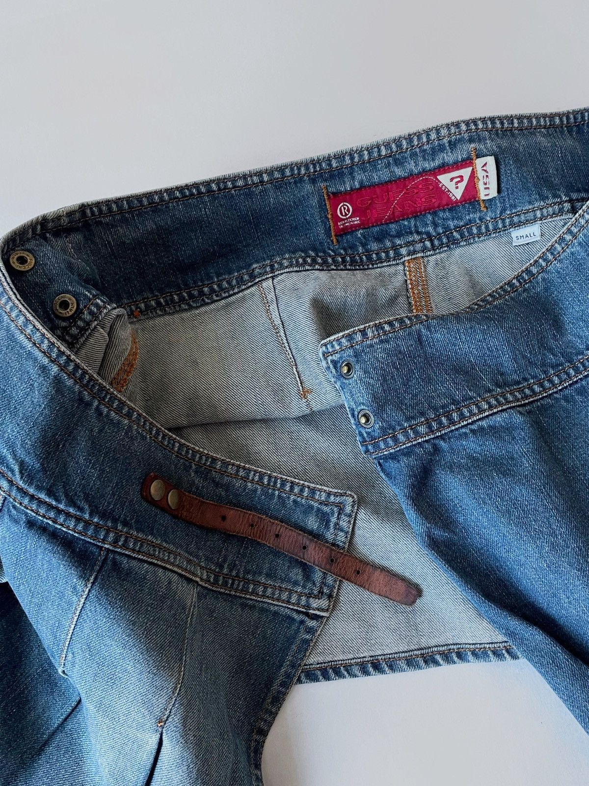 Guess Vintage Y2K Guess denim mini skirt Size 25" / US 0 / IT 36 - 5 Thumbnail