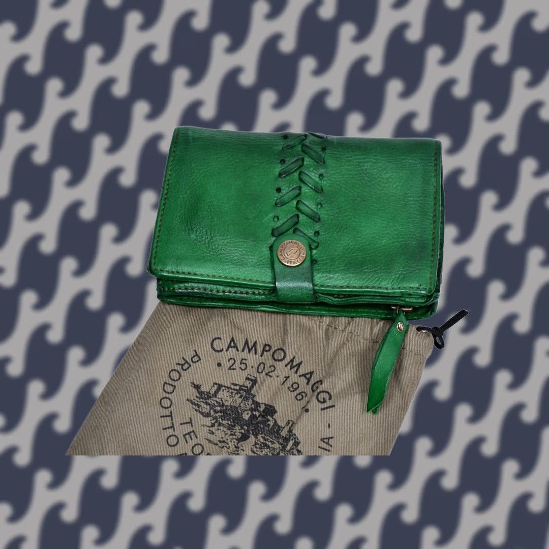 Campomaggi Campomaggi Wallet Emerald Green Leather Unisex Wallet, Green Leather, Studded, 15 cm x 10 cm, Italy, Campomaggi, 100% Leather, Excellent Like New Size ONE SIZE - 1 Thumbnail