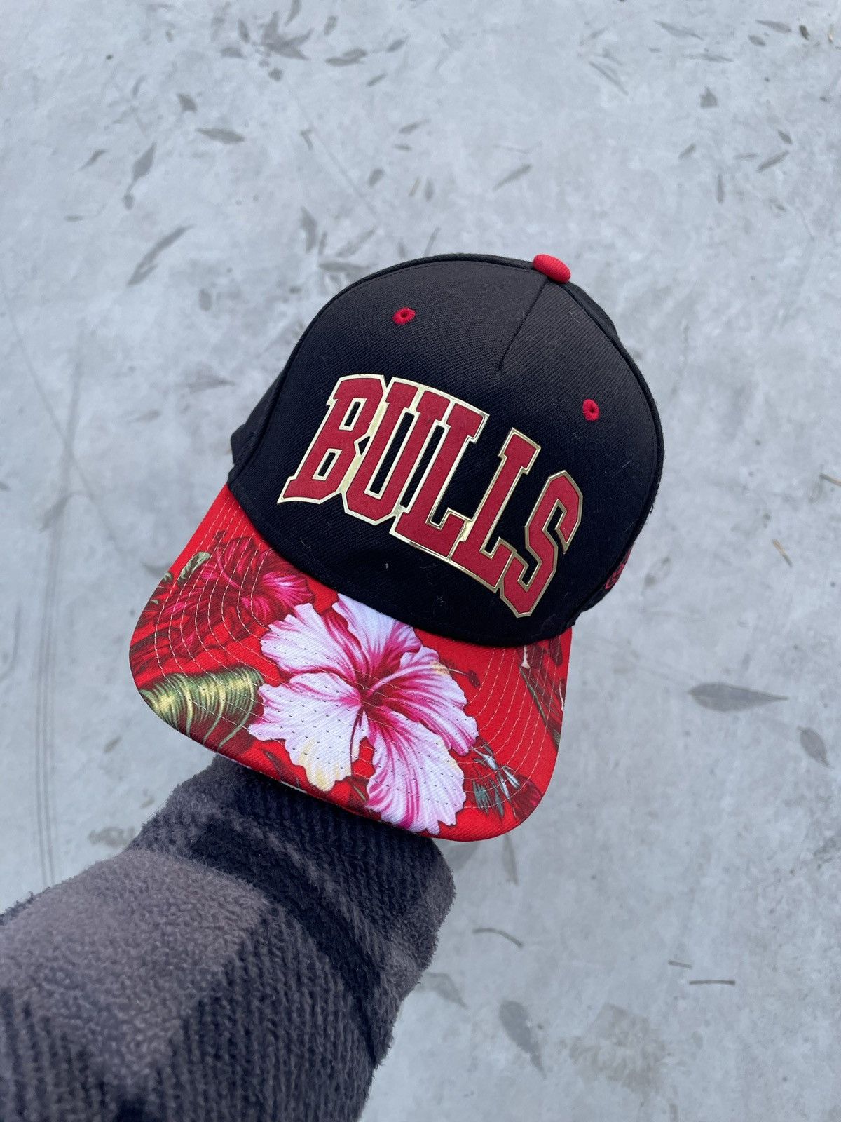 Mitchell & Ness × NBA Vintage Chicago Bulls Mitchell Ness NBA Hats Y2K cap Flowers Size ONE SIZE - 1 Thumbnail