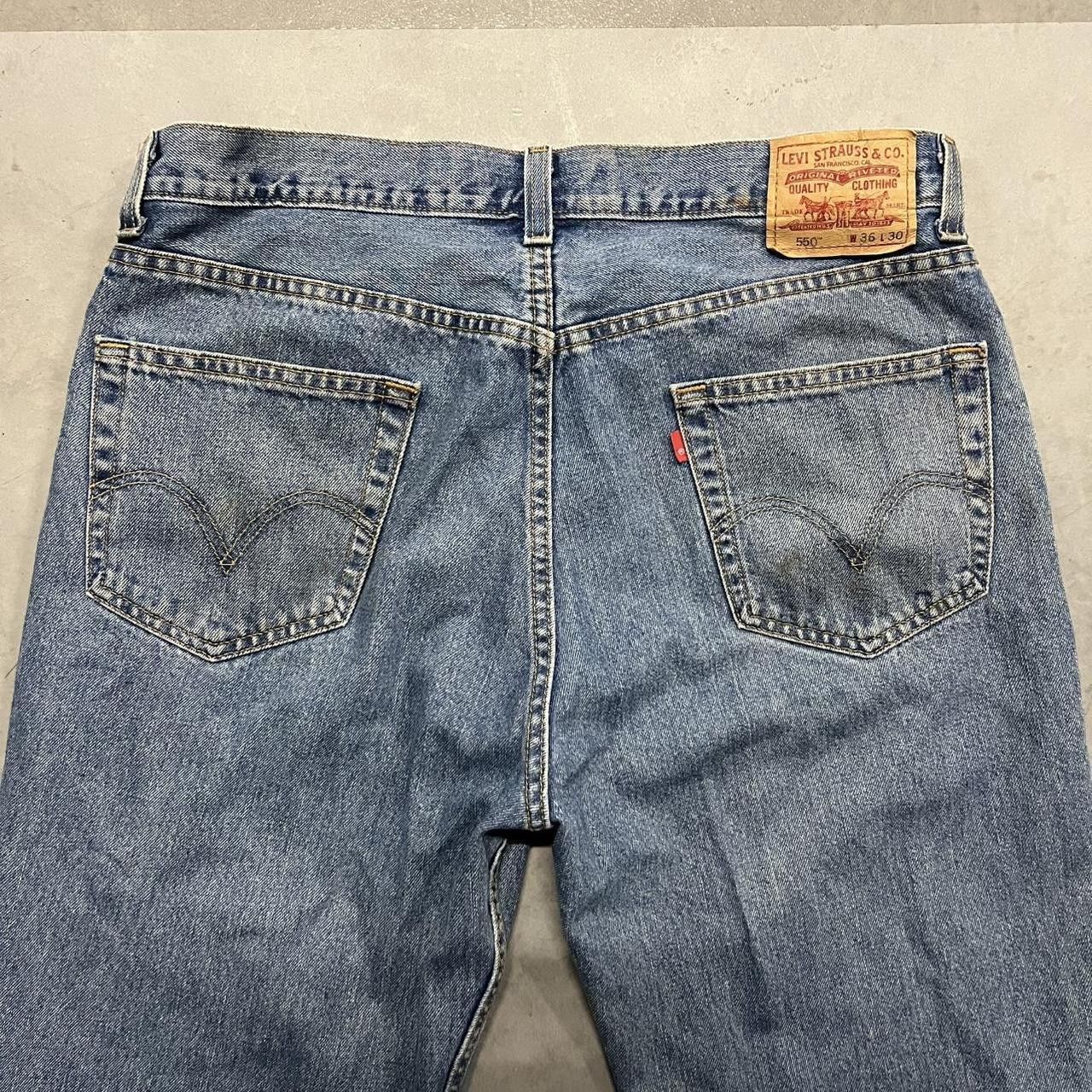 Levi's Vintage Y2K/2000s Levis 550 Medium wash Essential Denim Jeans! Size US 36 / EU 52 - 7 Thumbnail