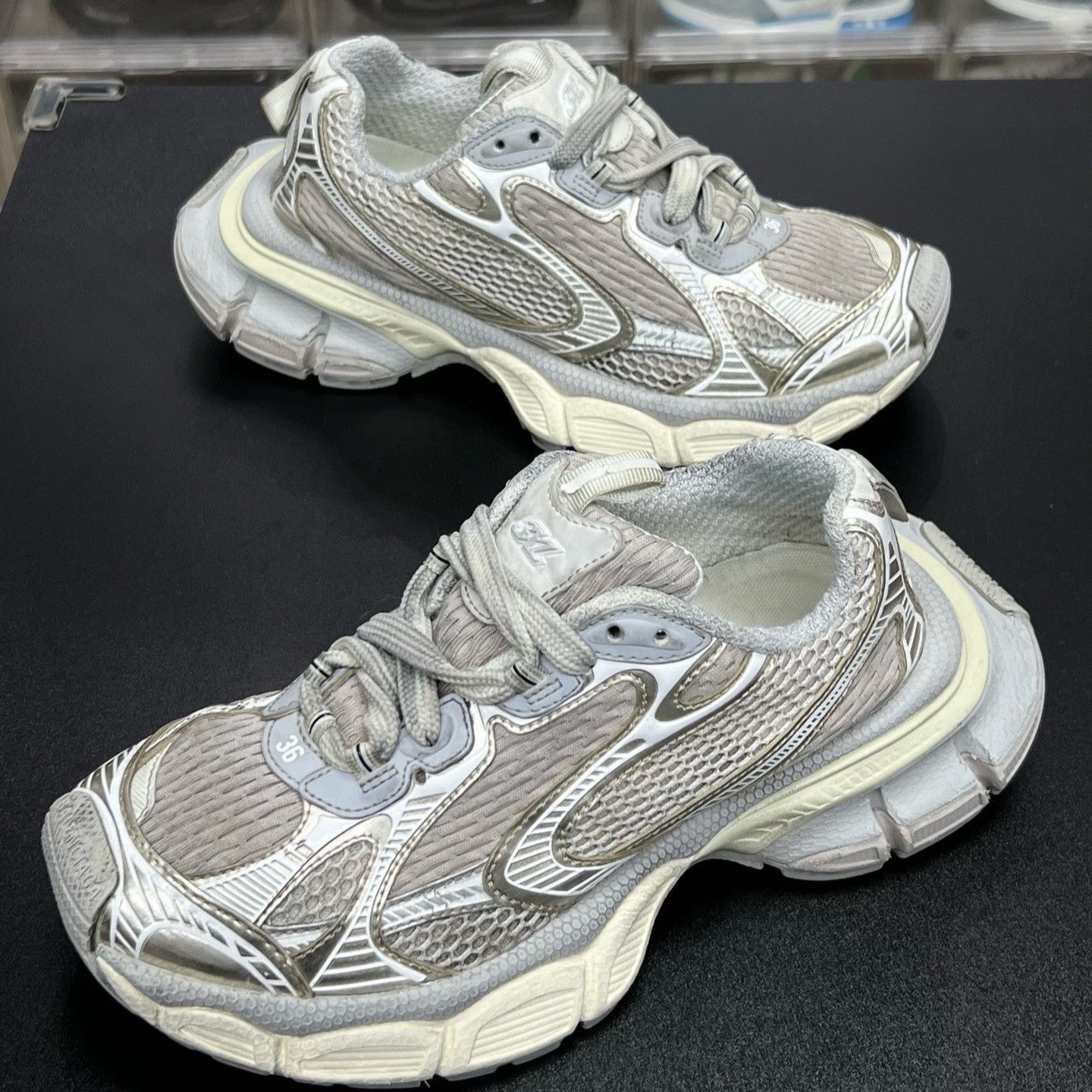 Balenciaga Balenciaga White shoes 43 Eu Size US 10 / EU 43 - 1 Thumbnail
