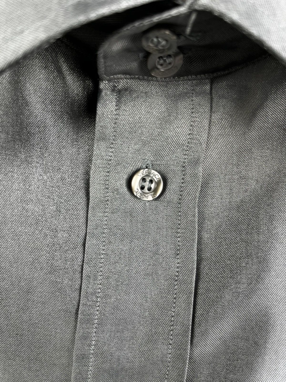 Versace Versace silver button shirt vintage size L y2k Size US L / EU 52-54 / 3 - 2 Thumbnail