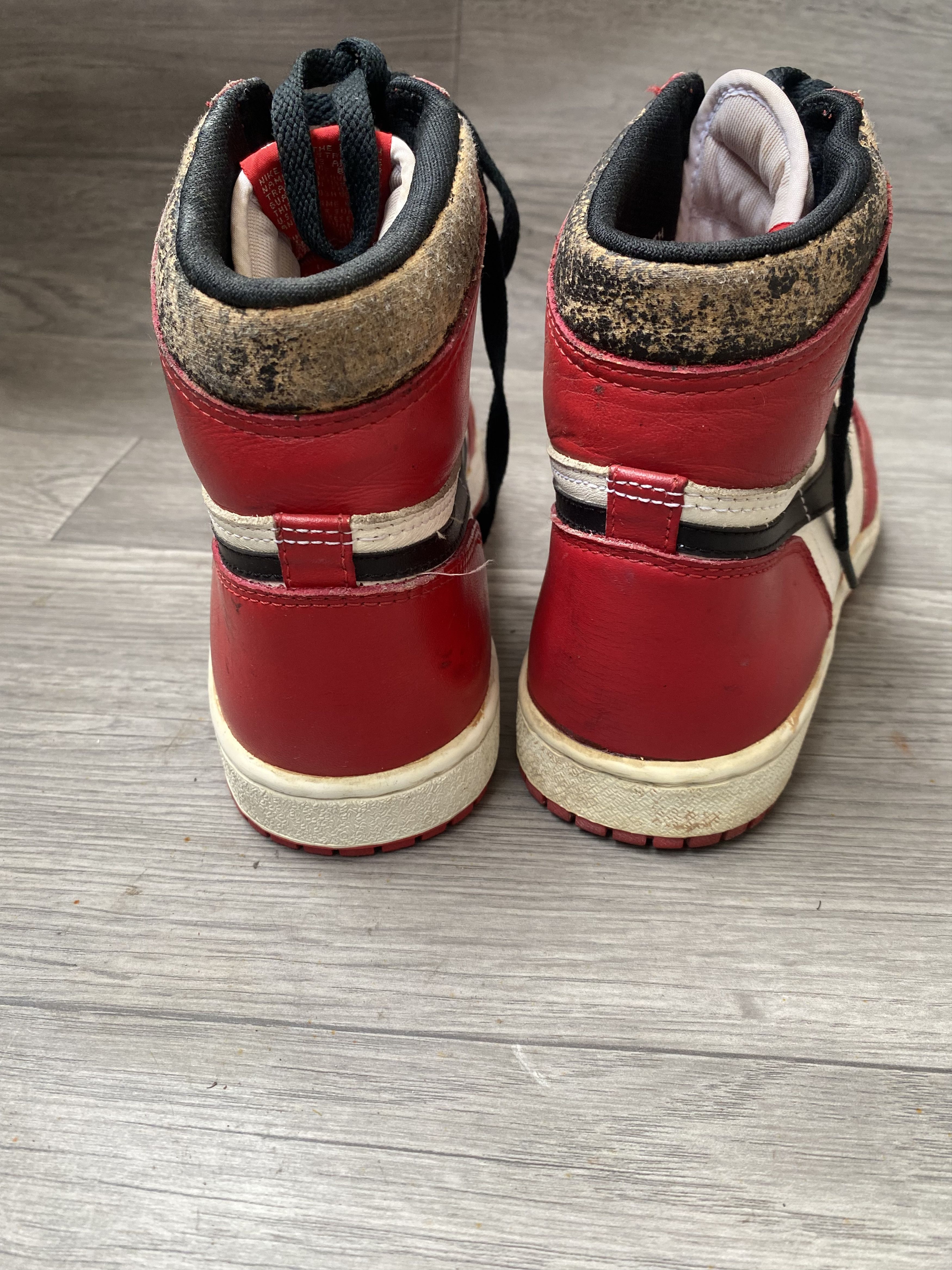 Nike Vintage Nike air jordan 1 OG 1985 Chicago sneakers sz 10.5 Size US 10 / EU 43 - 6 Thumbnail