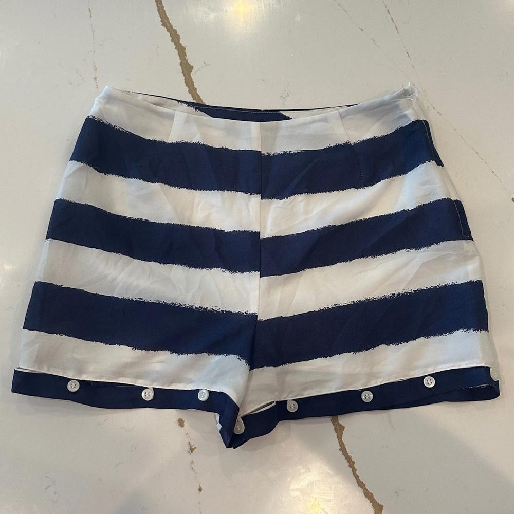 Designer BCBGeneration Navy Blue and White Stripe Silky Shorts Size 2 Size 26" / US 2 / IT 38 - 2 Thumbnail