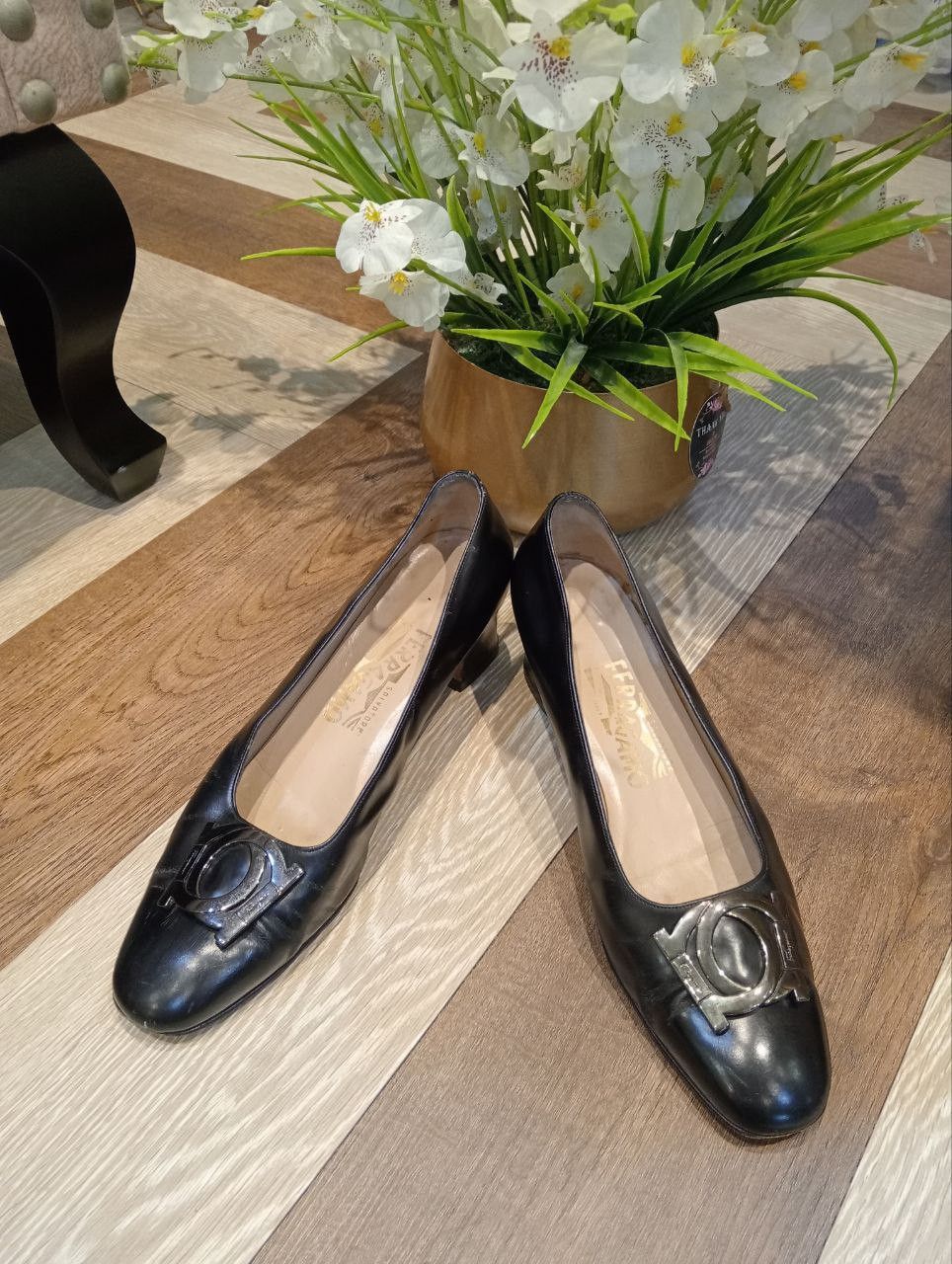 Salvatore Ferragamo LUXURY SALVATORE FERRAGAMO LEATHER HEELS BLACK Size US 8.5 / IT 38.5 - 6 Thumbnail