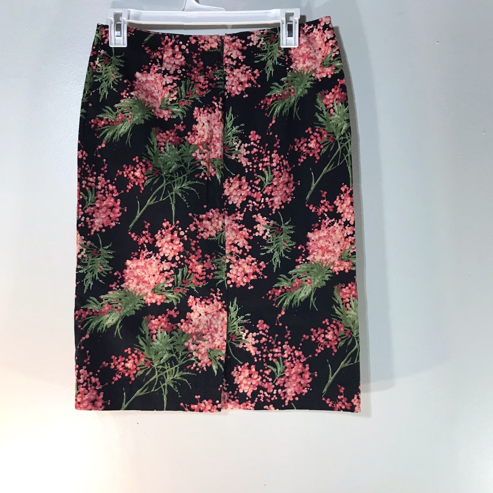 Talbots Talbots Floral Pencil Midi Skirt Womens Size 4 Black Multi Lightweight Stretch Workwear Size 27" / US 4 / IT 40 - 2 Thumbnail