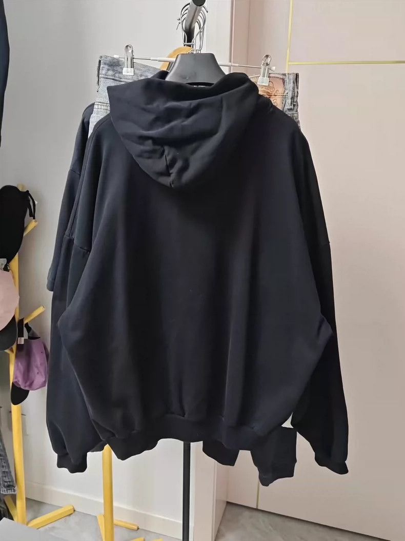Balenciaga Balenciaga Black inverted logo sweatshirt Size US S / EU 44-46 / 1 - 2 Thumbnail