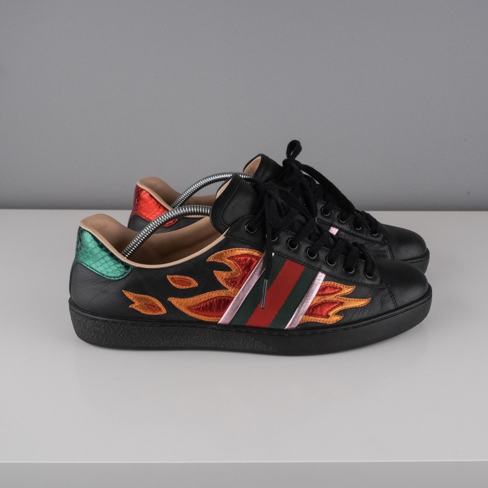 Gucci Gucci ace flame logo black leather sneakers Size US 6 / EU 39 - 3 Thumbnail