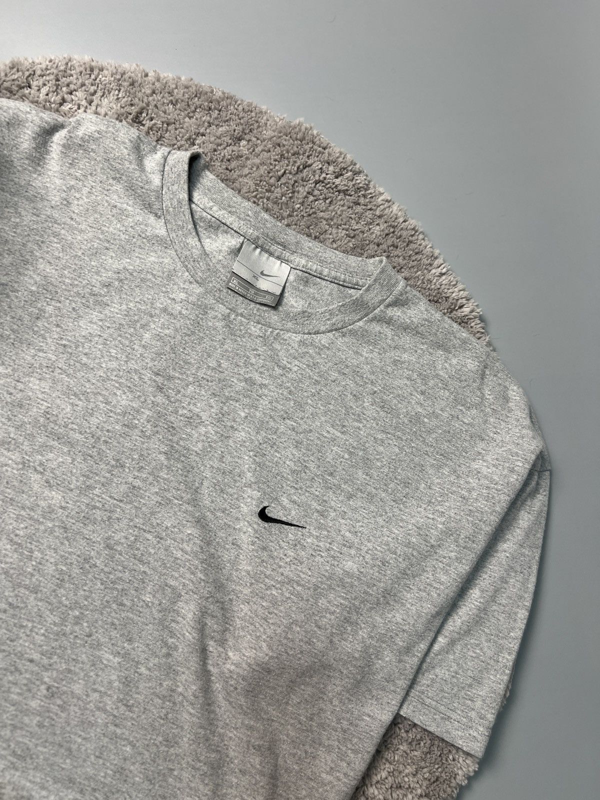 Nike × Vintage Nike y2k Vintage Swoosh Logo Baggy Oversize T shirt Size US XL / EU 56 / 4 - 2 Thumbnail