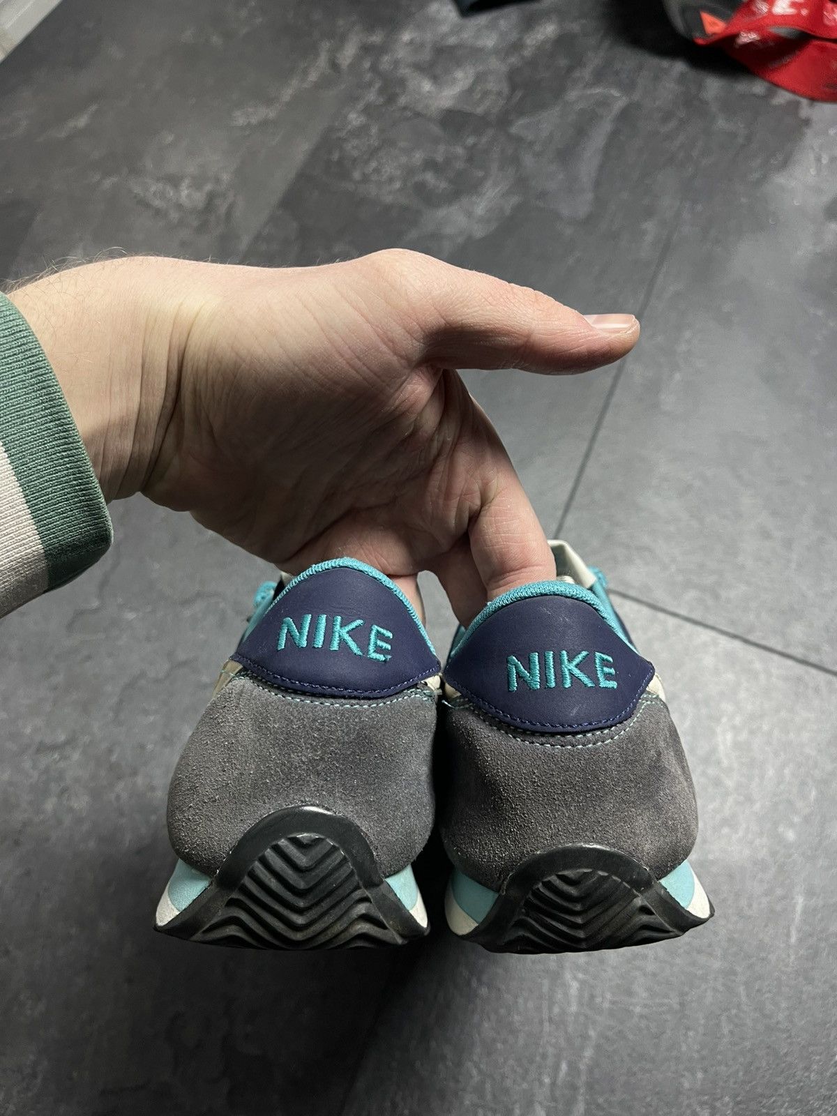 Streetwear Nike vintage low top 90s sneakers Size US 7 / EU 40 - 10 Thumbnail