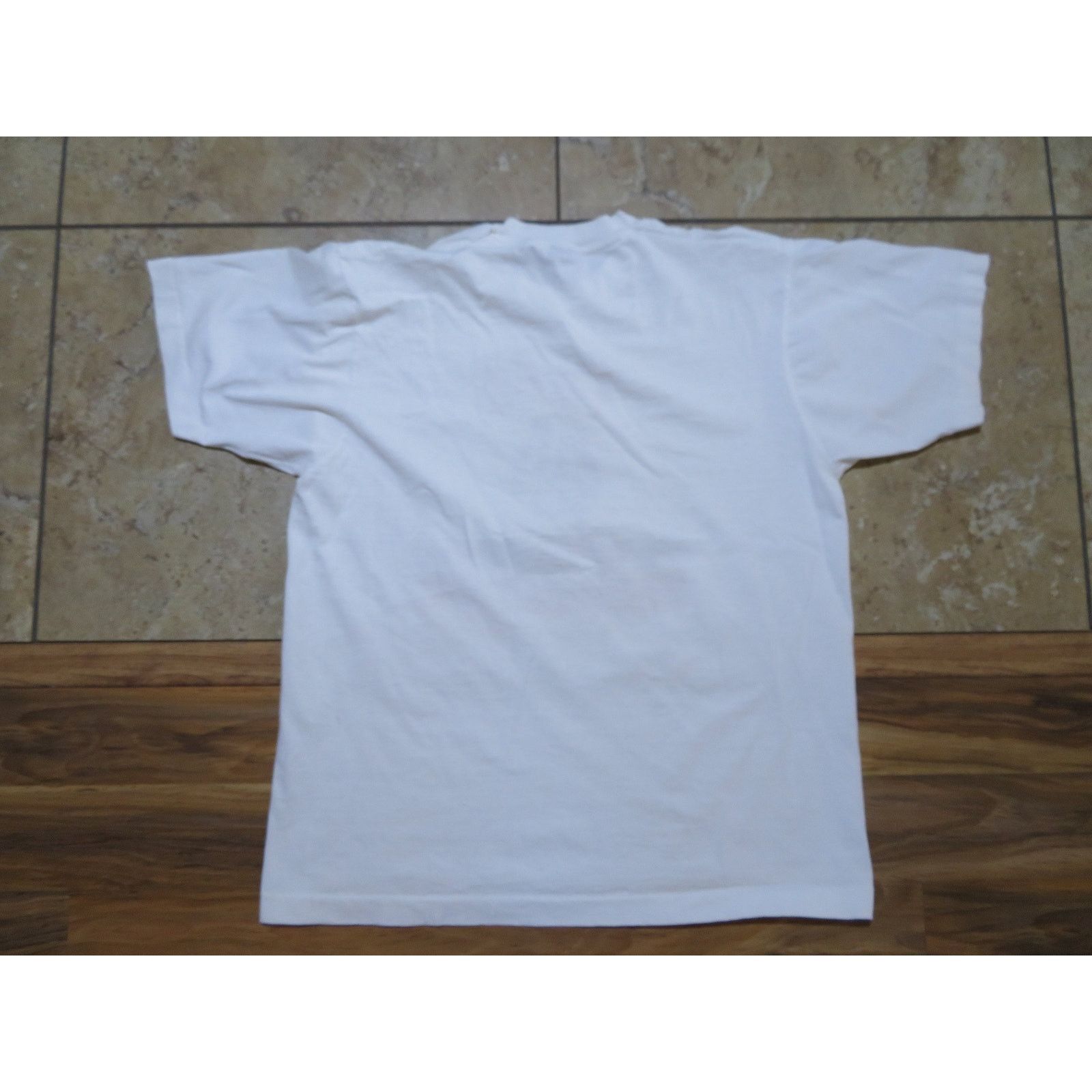 Other 90s Hugs Are Better Than Drugs Puppy Dog T-Shirt Sz L Size US L / EU 52-54 / 3 - 3 Thumbnail