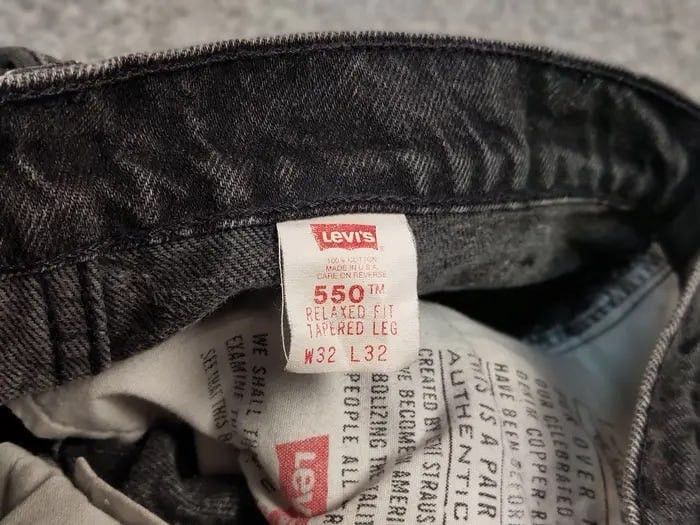 Levi's Vintage 90's levis 550 Black Denim mom Jeans Made in USA Size US 32 / EU 48 - 20 Thumbnail