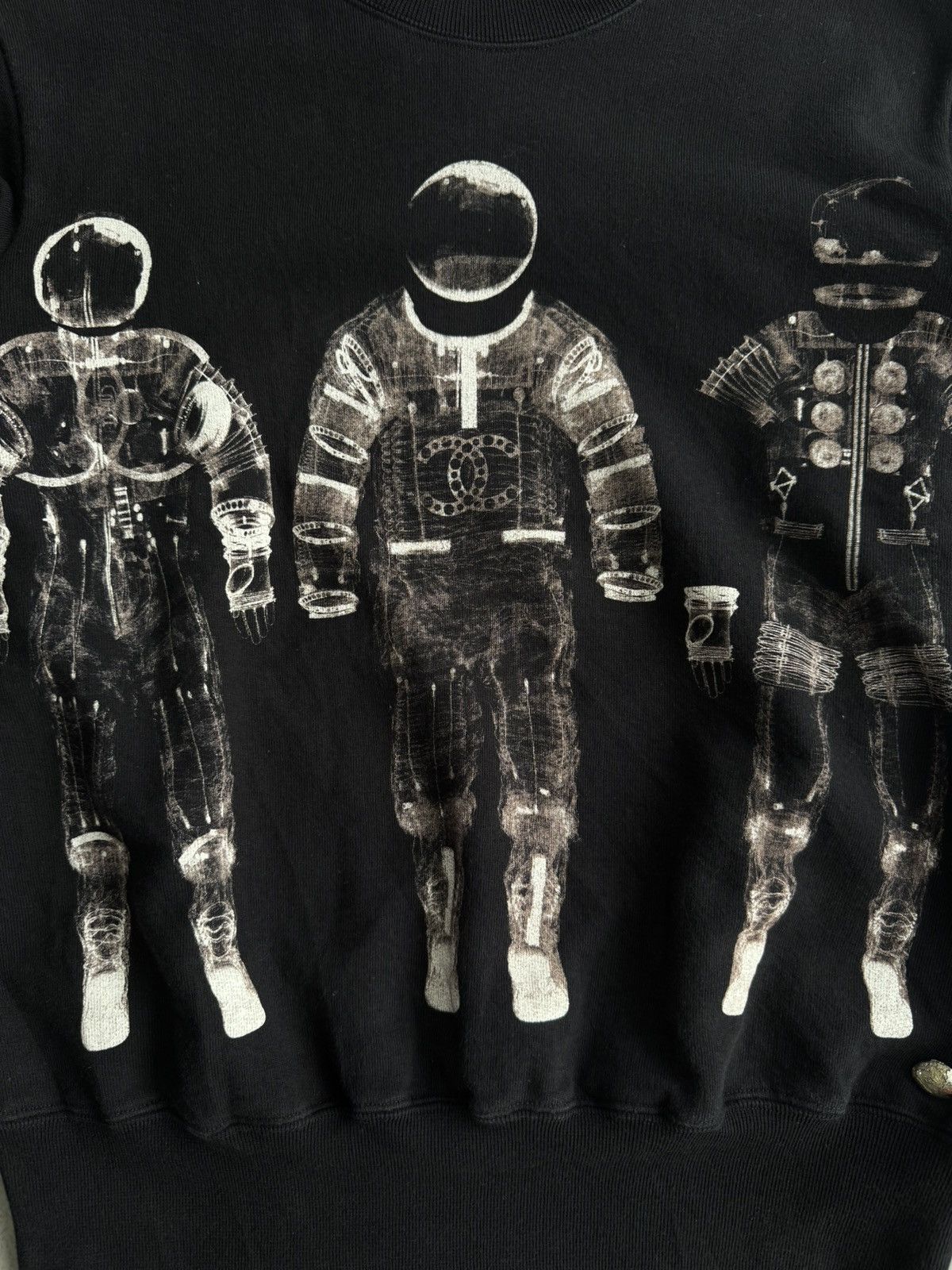 Chanel F/W 2017 - Chanel Runway Astronaut Crewneck Size XXS / US 00 / IT 34 - 4 Thumbnail