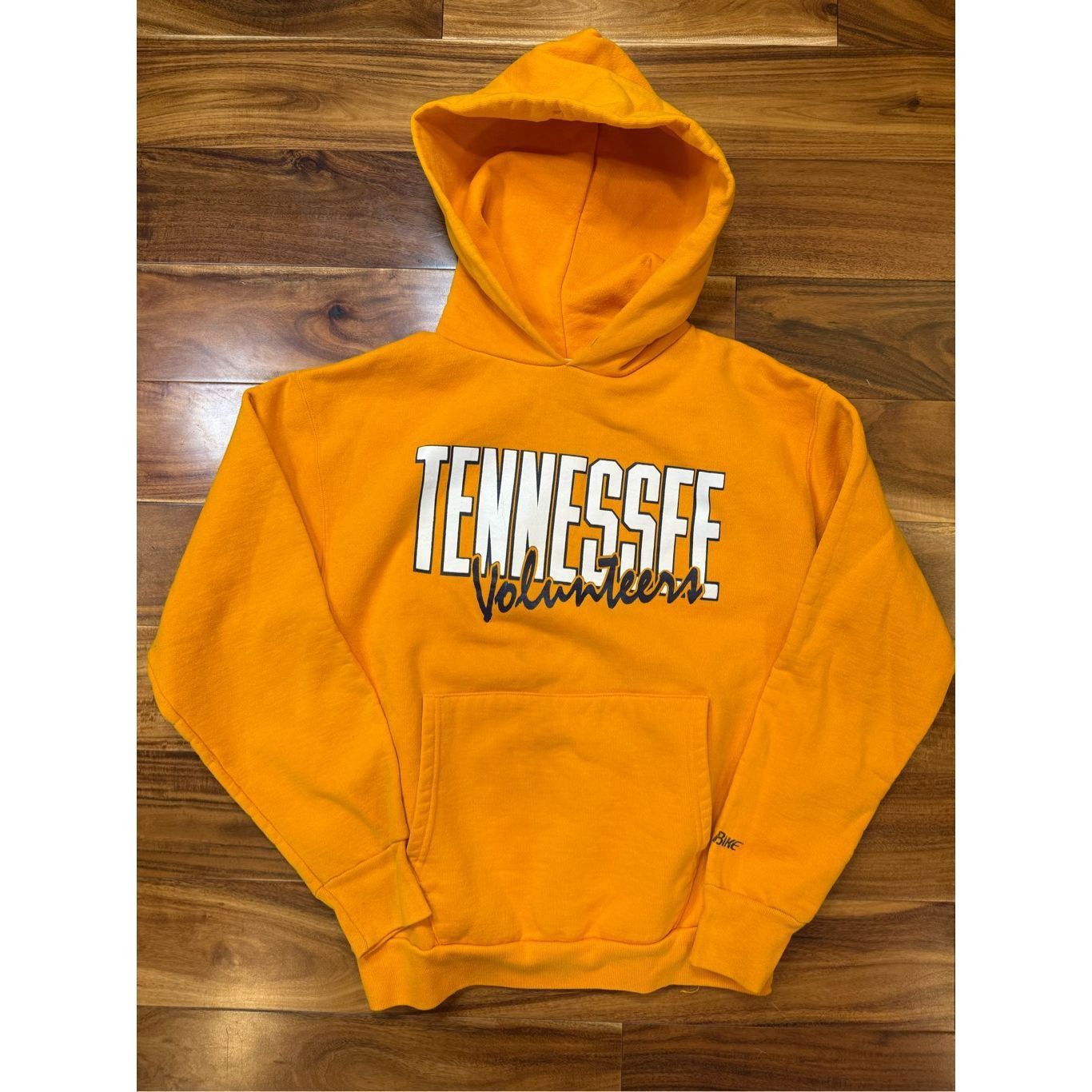 Vintage Fits Size M vintage 1990s Tennessee volunteer orange spell o Size US M / EU 48-50 / 2 - 1 Thumbnail