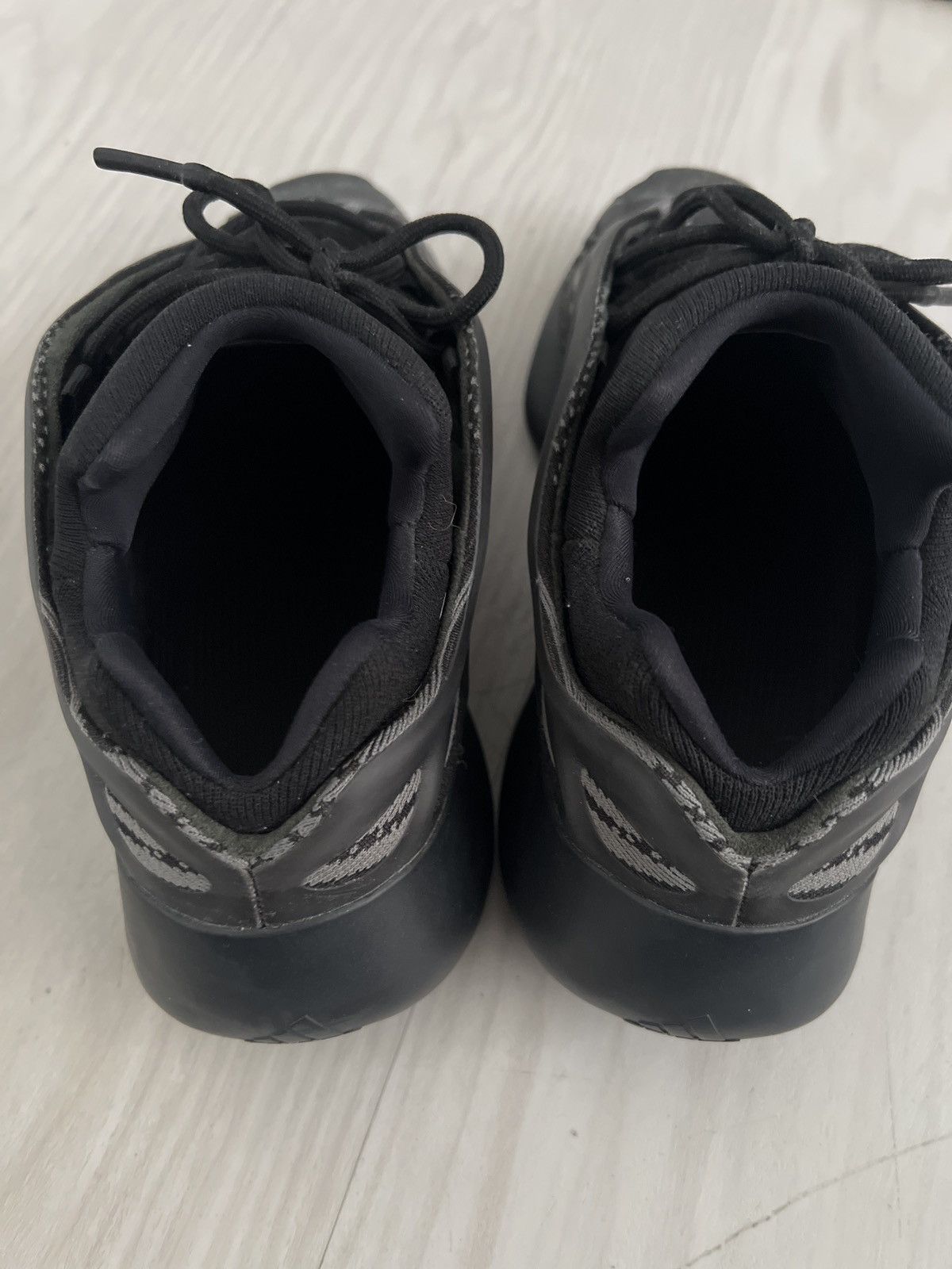 Yeezy Yeezy 700 “dark glow” Size US 9 / EU 42 - 4 Thumbnail