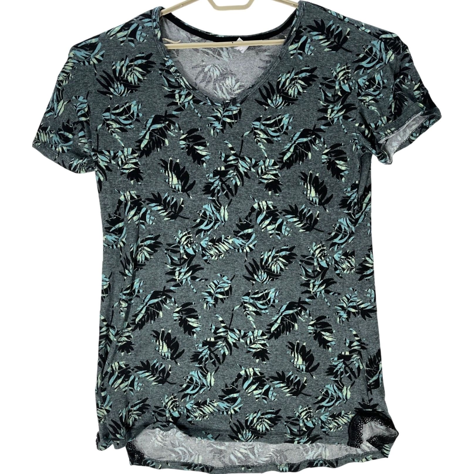 Nicole Miller Nicole Miller New York Shirt Women Size Large Gray Leaf All Over Print Garden Shirt Size L / US 10 / IT 46 - 2 Thumbnail