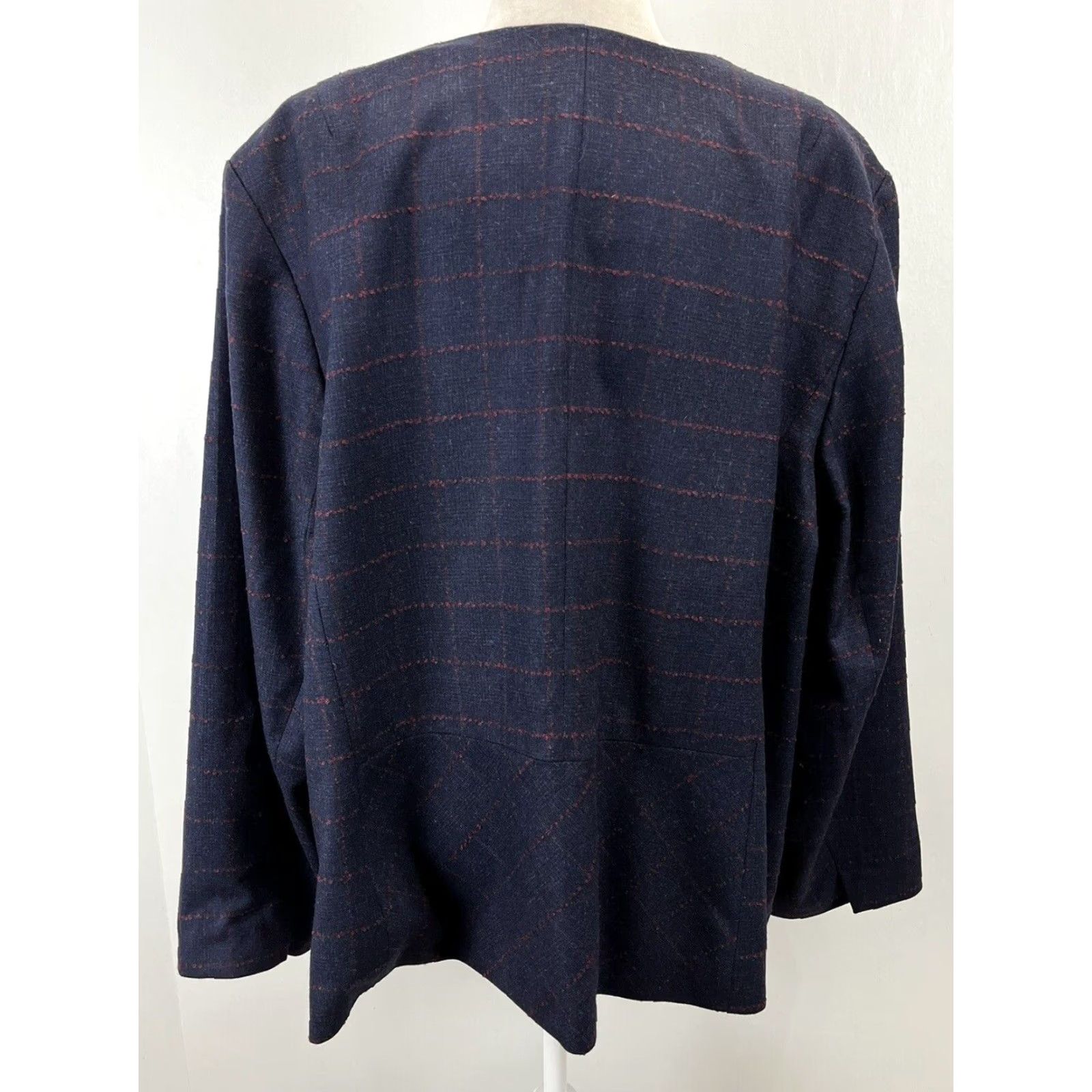 Talbots VINTAGE? No, it's not vintage. Title should be: Talbots Blazer Navy Windowpane Wool Blend 24W Plus Career Women's Jacket Blue 24W Plus Blazer Women Size 4XL / US 24-26 - 3 Thumbnail