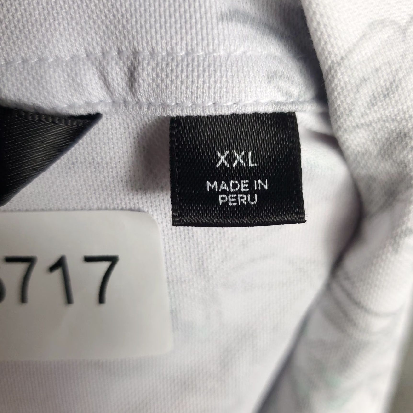 TravisMathew Travis Mathew Polo Shirt Mens 2XL White Gray Golf Casual Short Sleeve Shirt Polo Mans 2XL Size US XXL / EU 58 / 5 - 7 Thumbnail