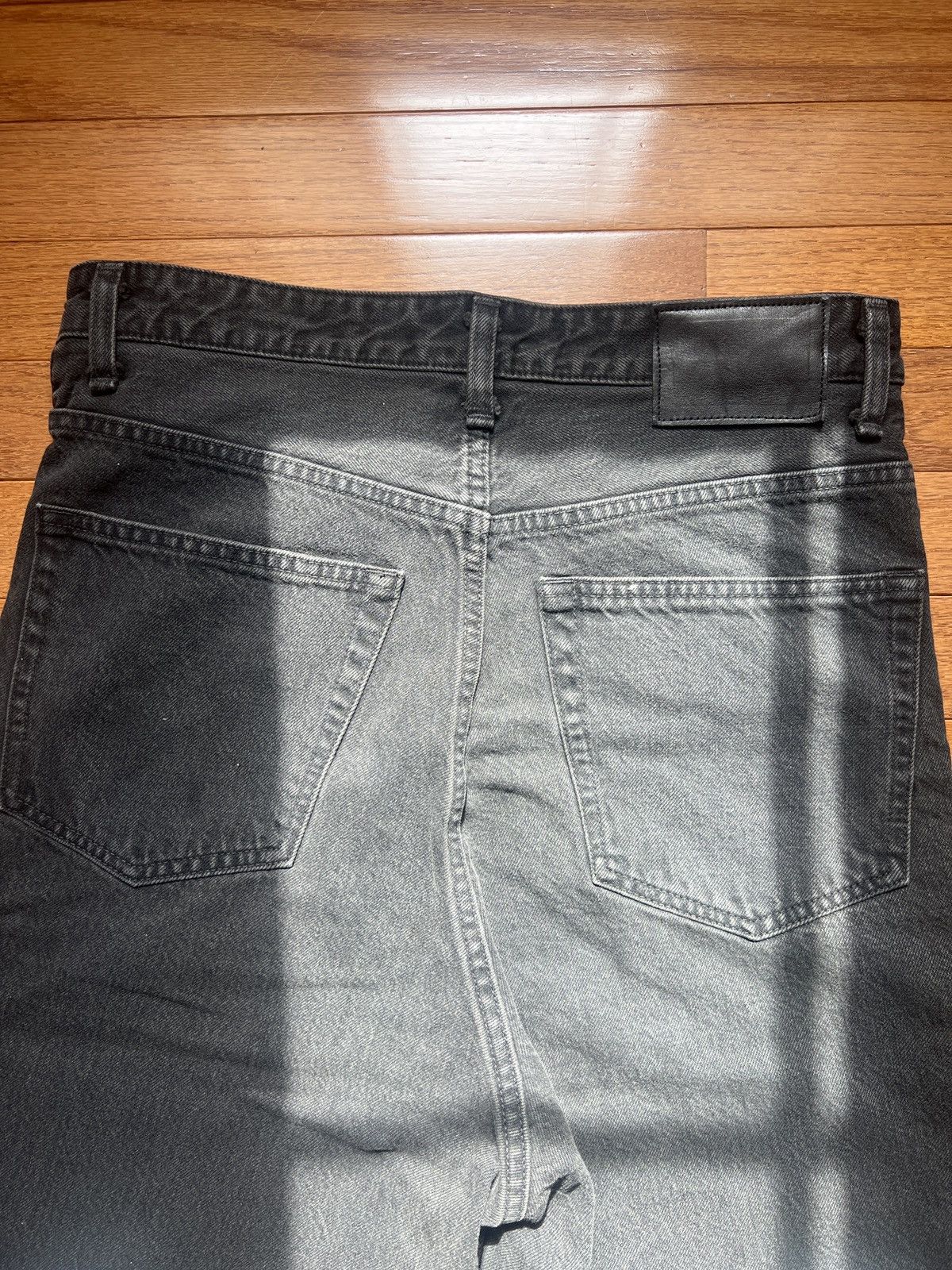 Vuja De VUJA DE WES RELAXED FIT NANOMIST JEANS IN ESPRESSO Vuja De VUJA DE WES RELAXED FIT NANOMIST JEANS IN ESPRESSO