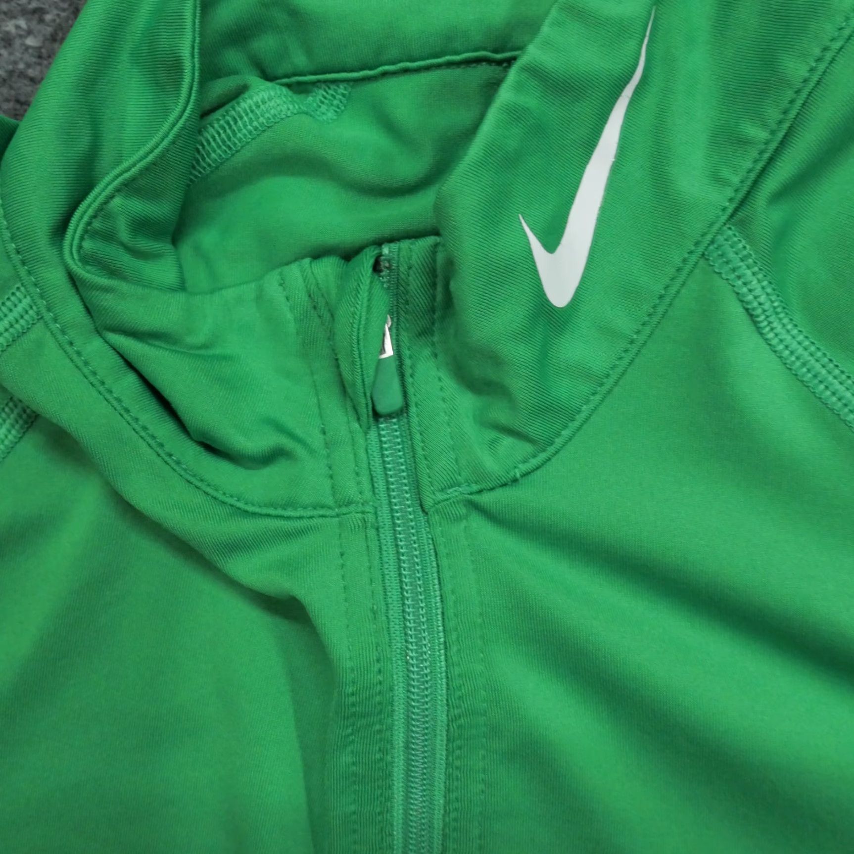 Nike Nike Shirt Womens XL Green Dri-FIT Pro Long Sleeve Mock Neck Zip Thumb Holes Casual Pullover Size XL / US 12-14 / IT 48-50 - 4 Thumbnail