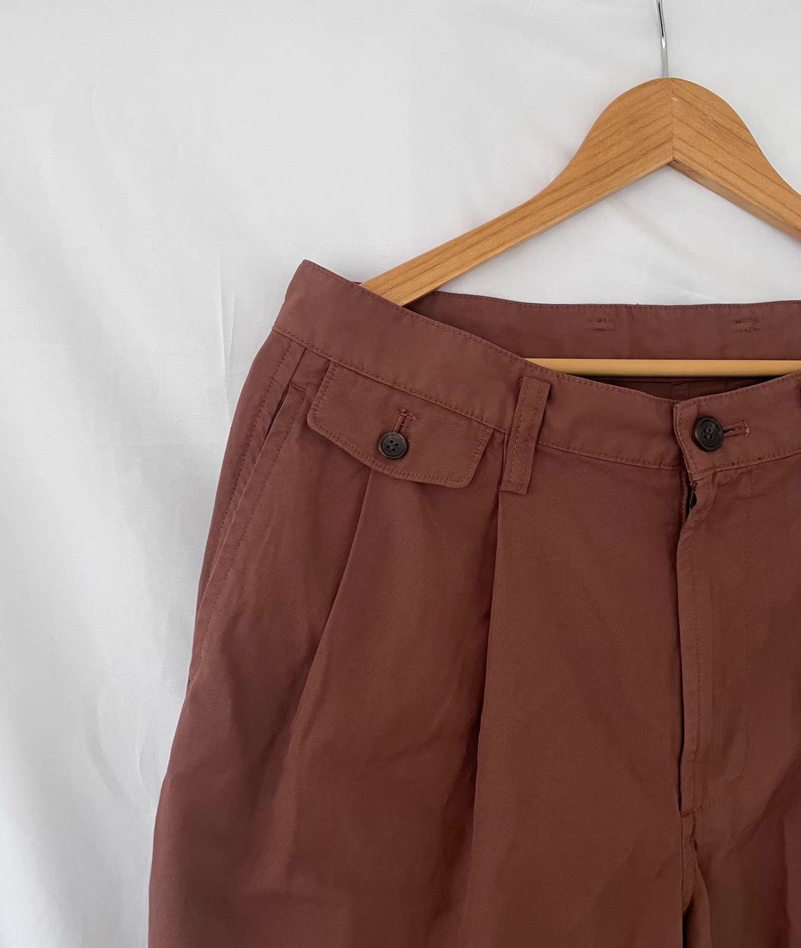 Issey Miyake Issey Miyake Men 19SS Bean Paste Pleated Trousers Ｑ21 Size US 34 / EU 50 - 3 Thumbnail