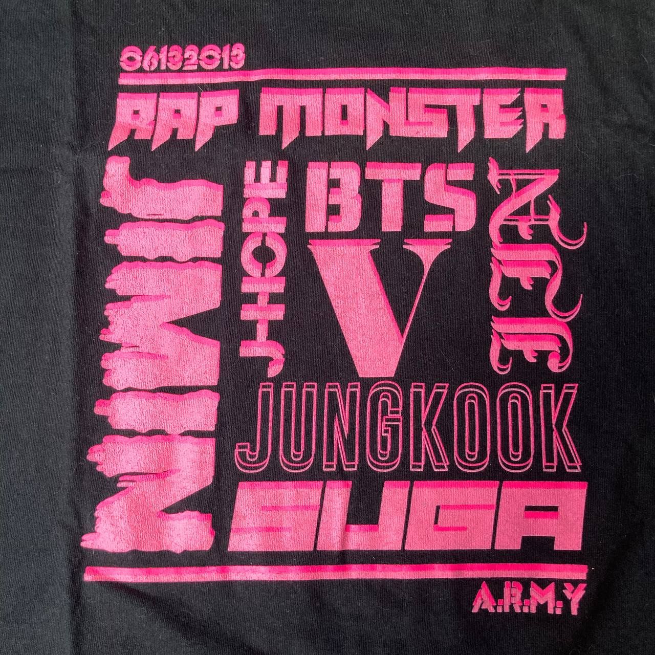 Band Tees BTS The Bangtan Boys K Pop Korean Boys Band Size US L / EU 52-54 / 3 - 2 Thumbnail