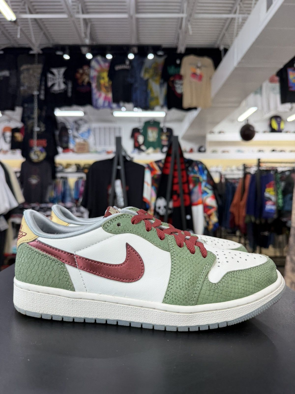Jordan Brand Jordan 1 Low Year of the Dragon Size 8.5 (2024) Size US 8.5 / EU 41-42 - 6 Thumbnail