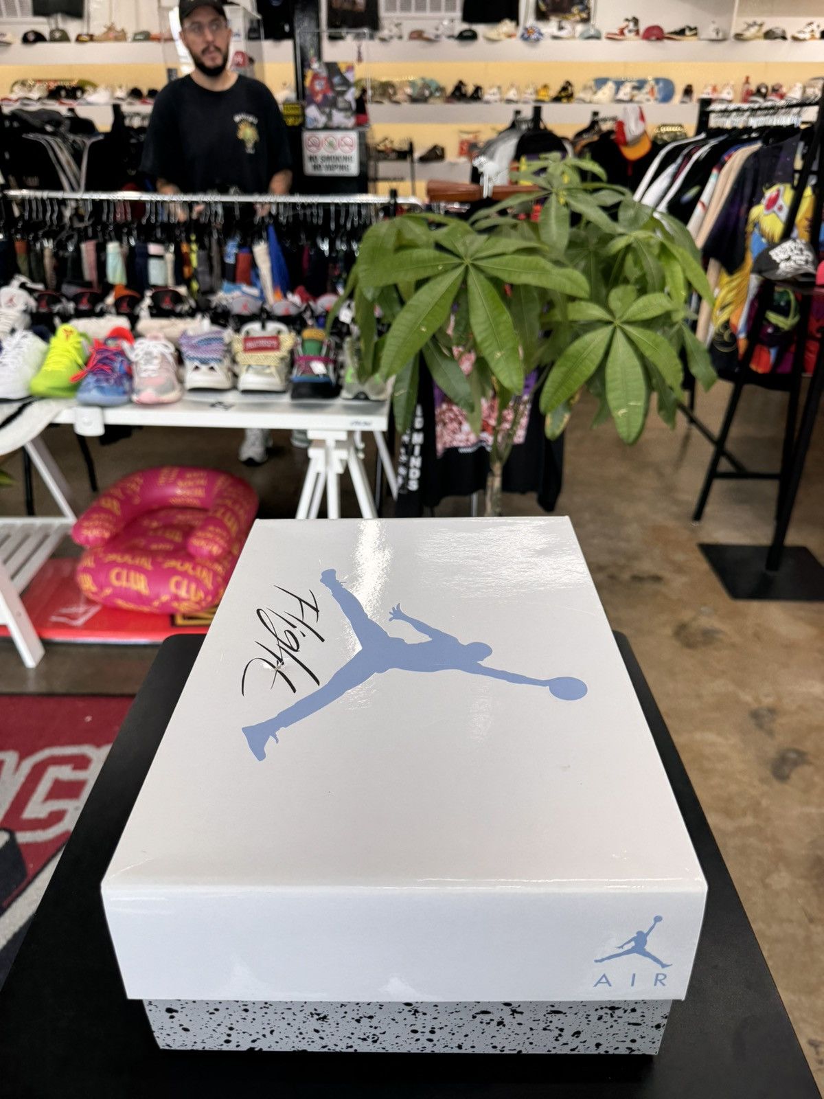 Jordan Brand Air Jordan 4 University Blue Size 9 (2021) Size US 9 / EU 42 - 14 Thumbnail